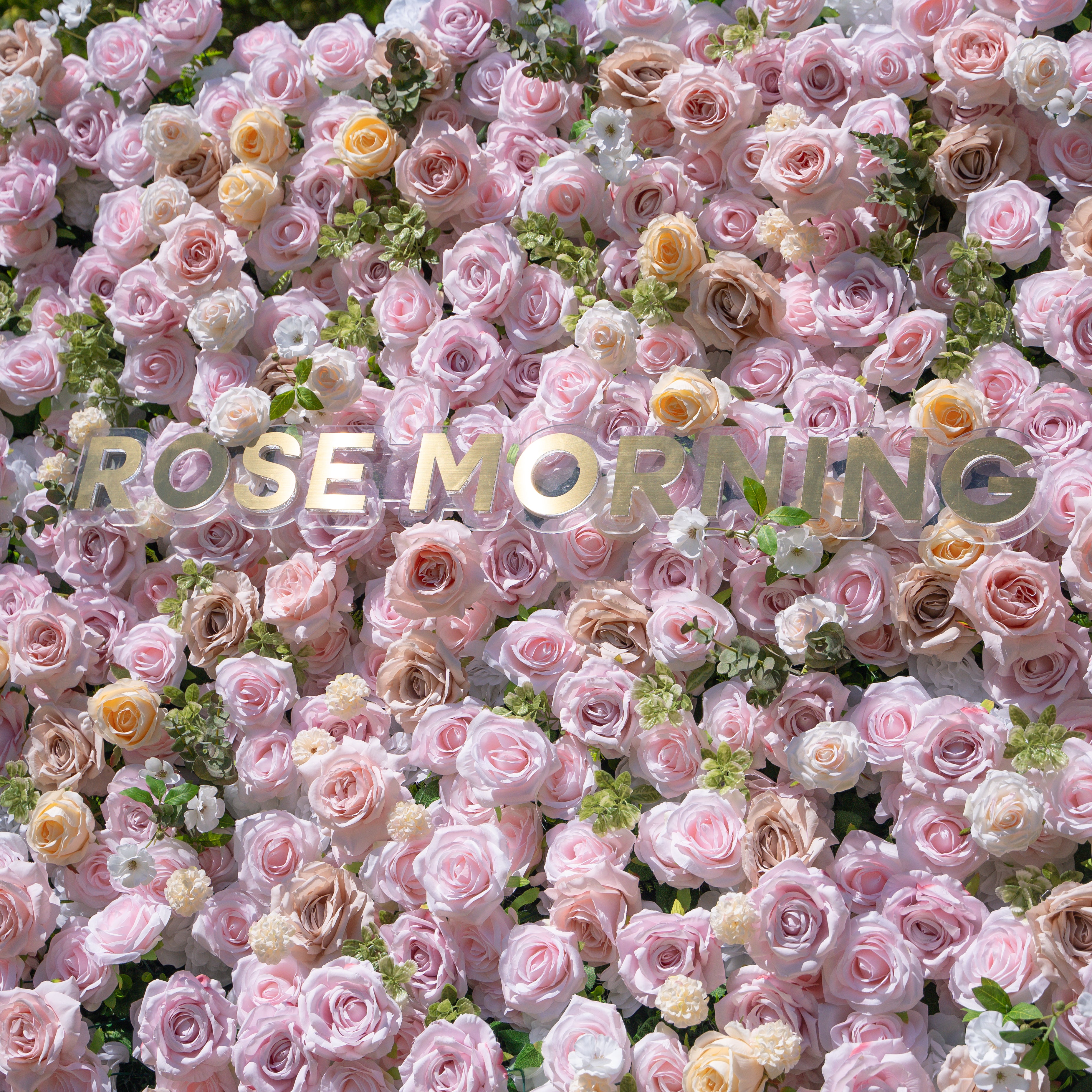 Ti Amo:4D Fabric Artificial rolling up curtain flower wall