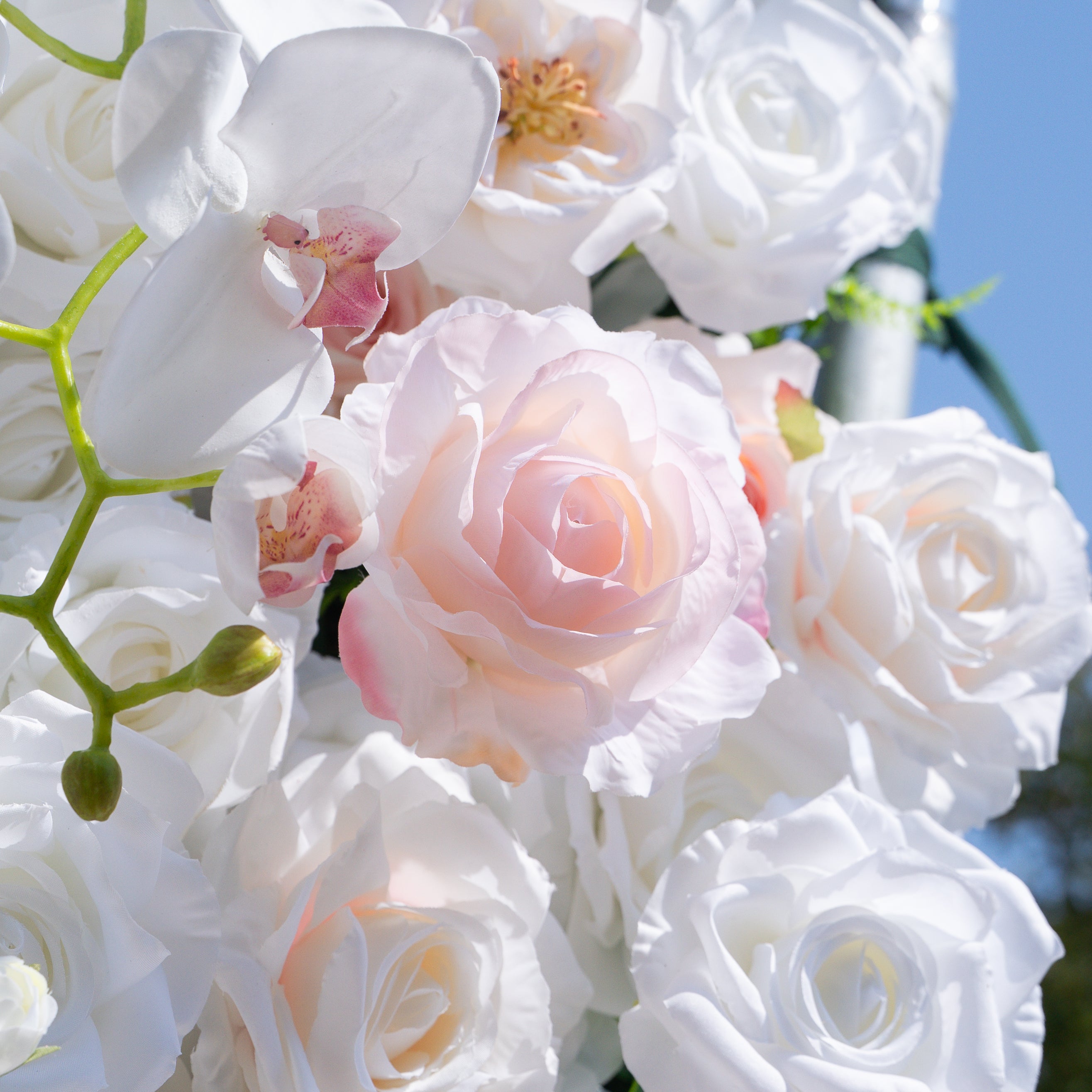 Tiara:5D Fabric Artificial rolling up curtain flower wall