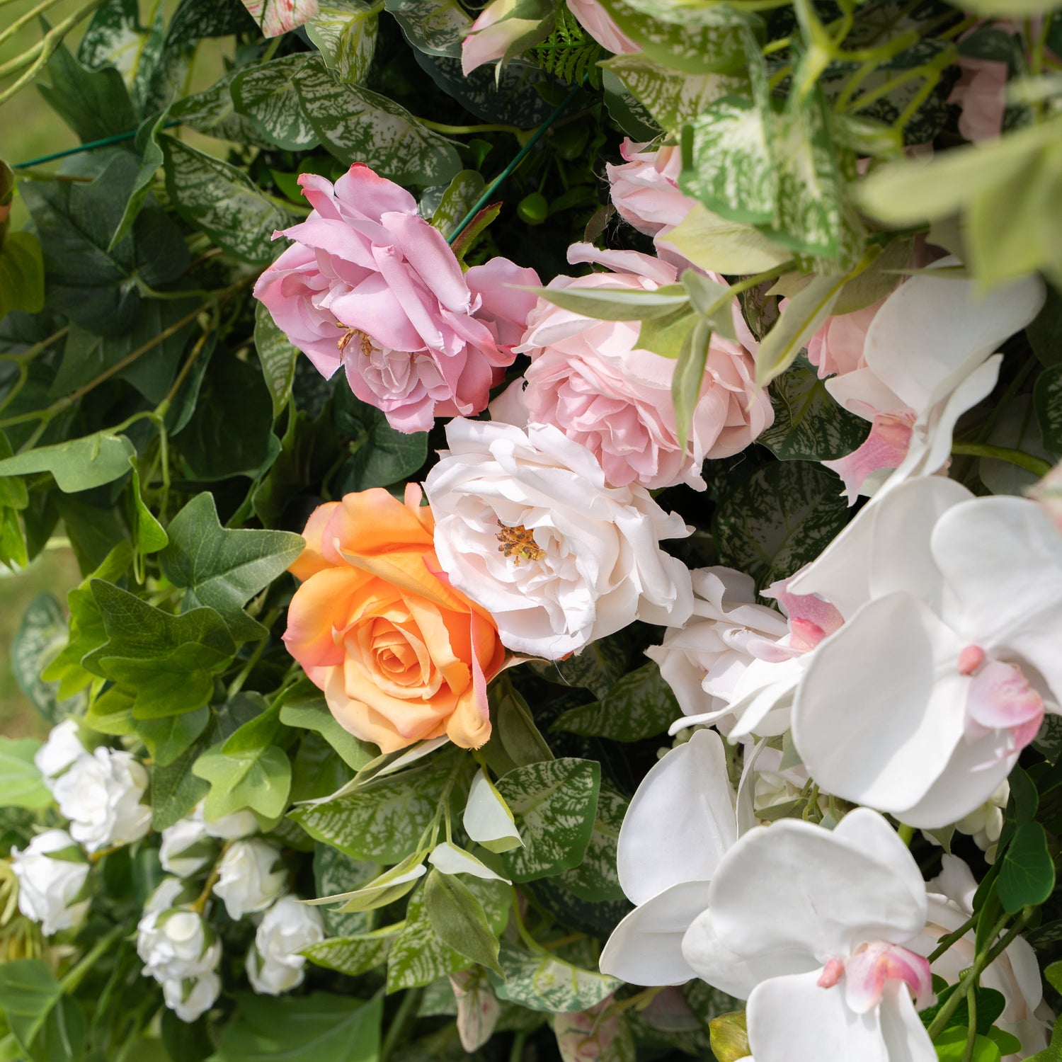 Viola:5D Fabric Artificial rolling up curtain flower wall