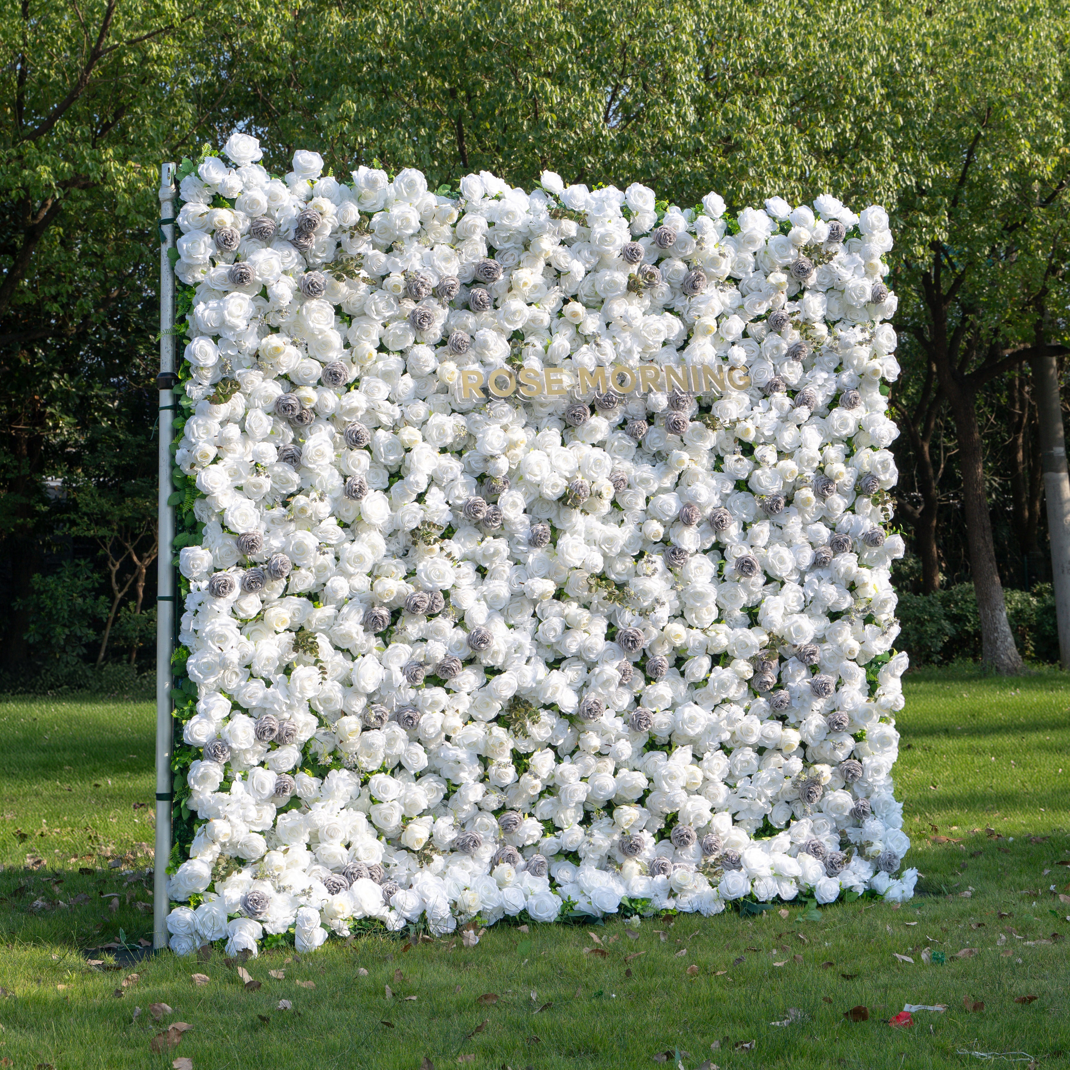 Wolfie:3D Fabric Artificial rolling up curtain flower wall
