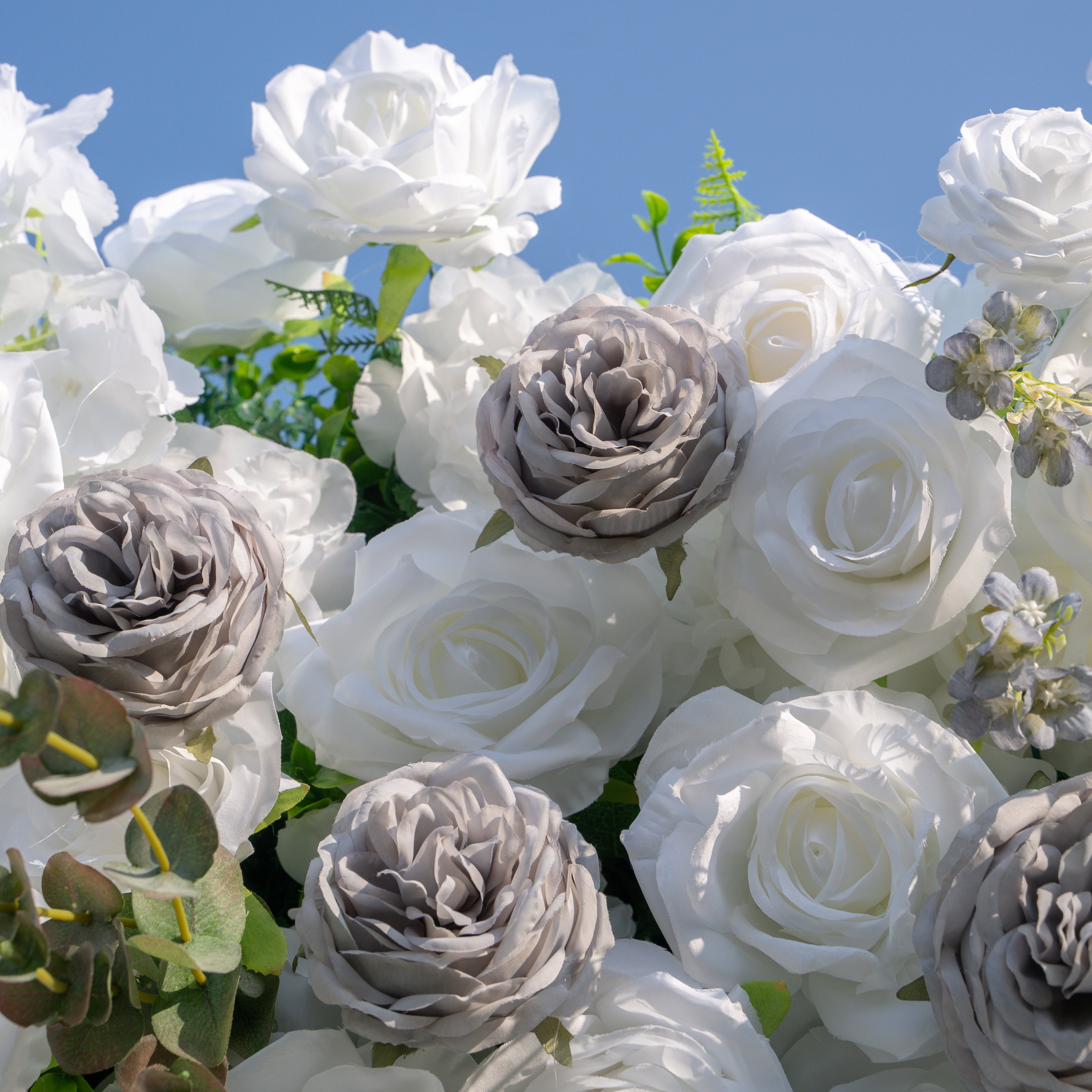 Wolfie:3D Fabric Artificial rolling up curtain flower wall