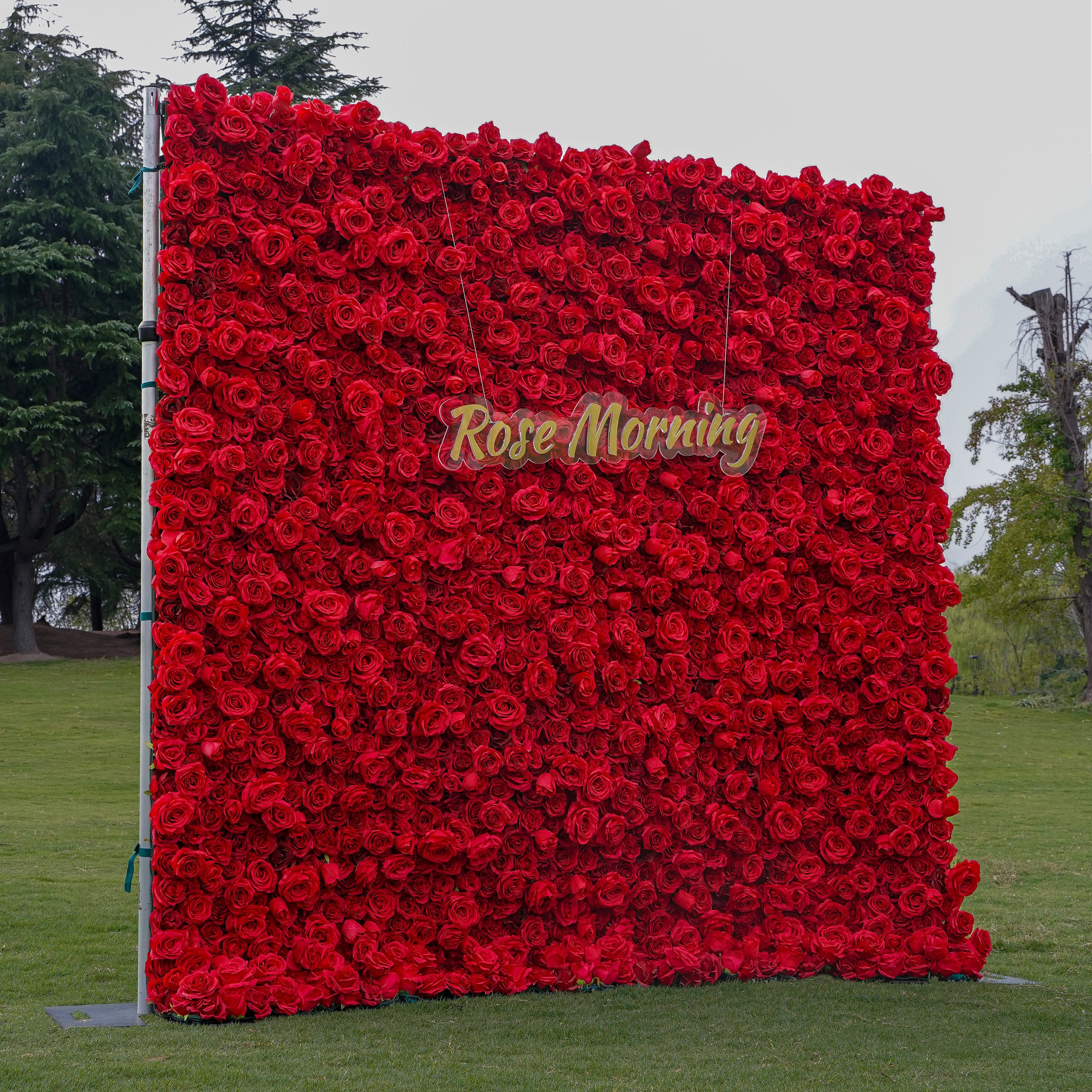 Rose Morning“The flower walls are made of artificial flowers in various colors, layered at different levels to create a lush, elegant and natural look. The exclusive zipper design and roll-up design make it easy to install and remove.”