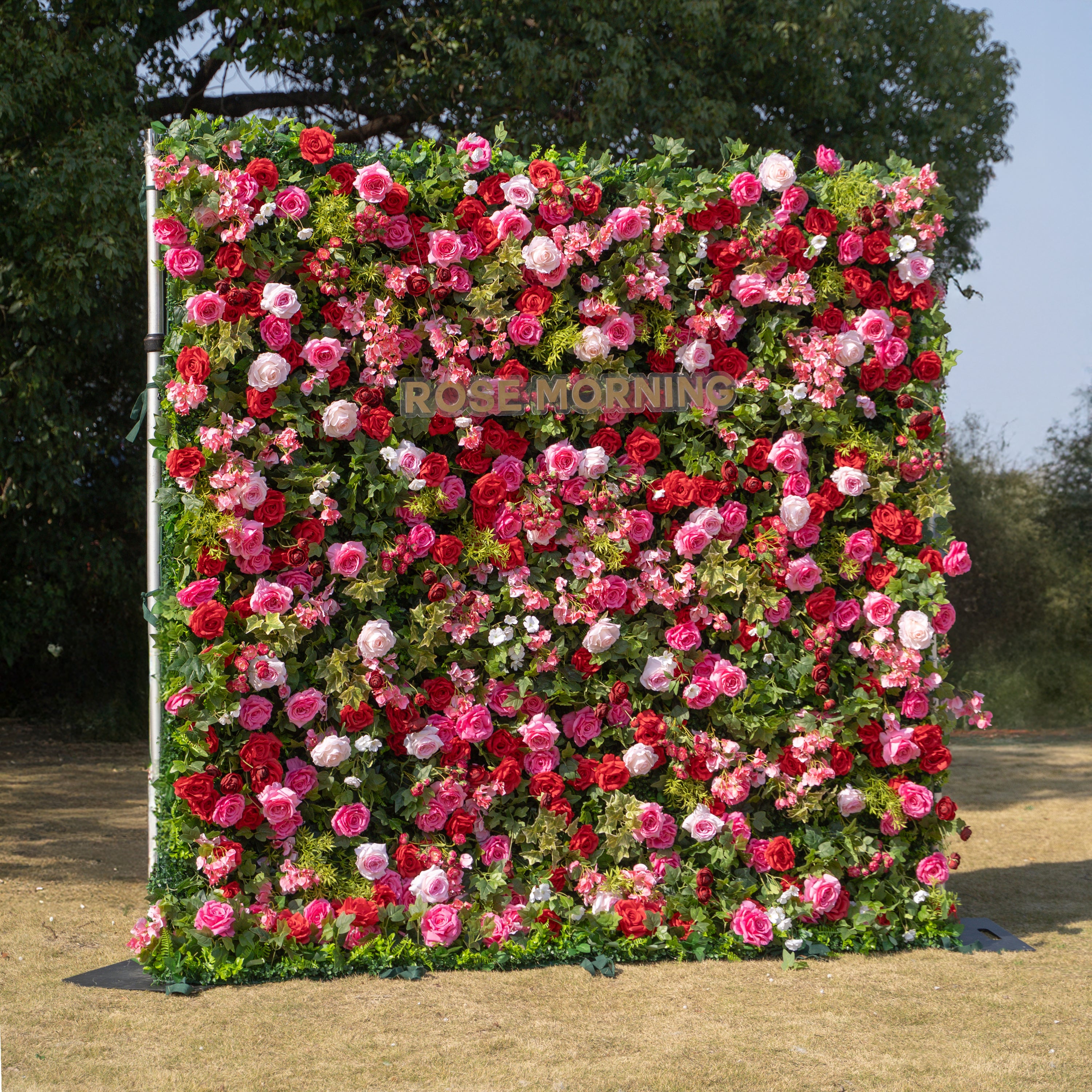 Zinfandel:3D Fabric Artificial rolling up curtain flower wall
