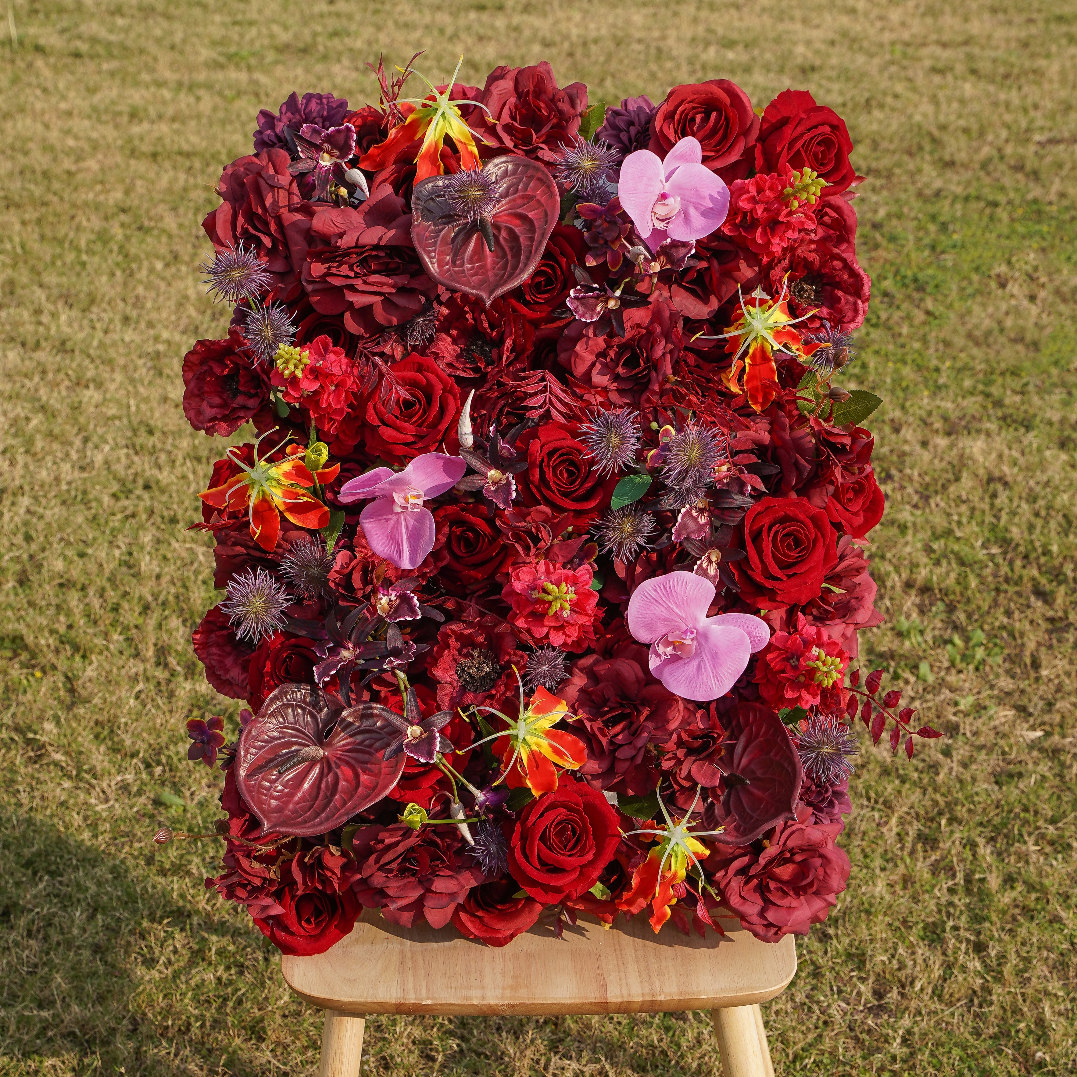 Rose Morning???The flower walls are made of artificial flowers in various colors, layered at different levels to create a lush, elegant and natural look. The exclusive zipper design and roll-up design make it easy to install and remove.??¨¤