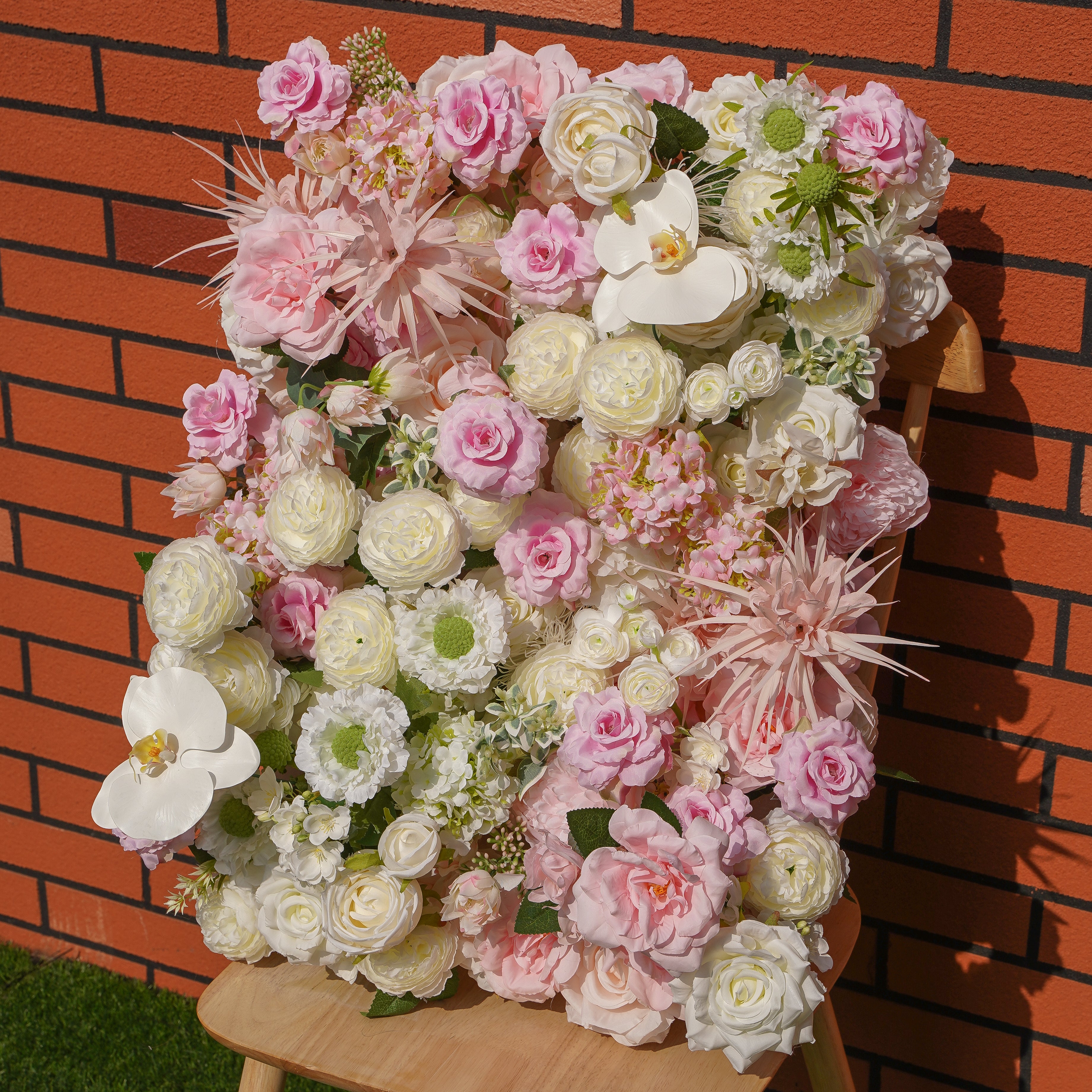 Rose Morning???The flower walls are made of artificial flowers in various colors, layered at different levels to create a lush, elegant and natural look. The exclusive zipper design and roll-up design make it easy to install and remove.??¨¤