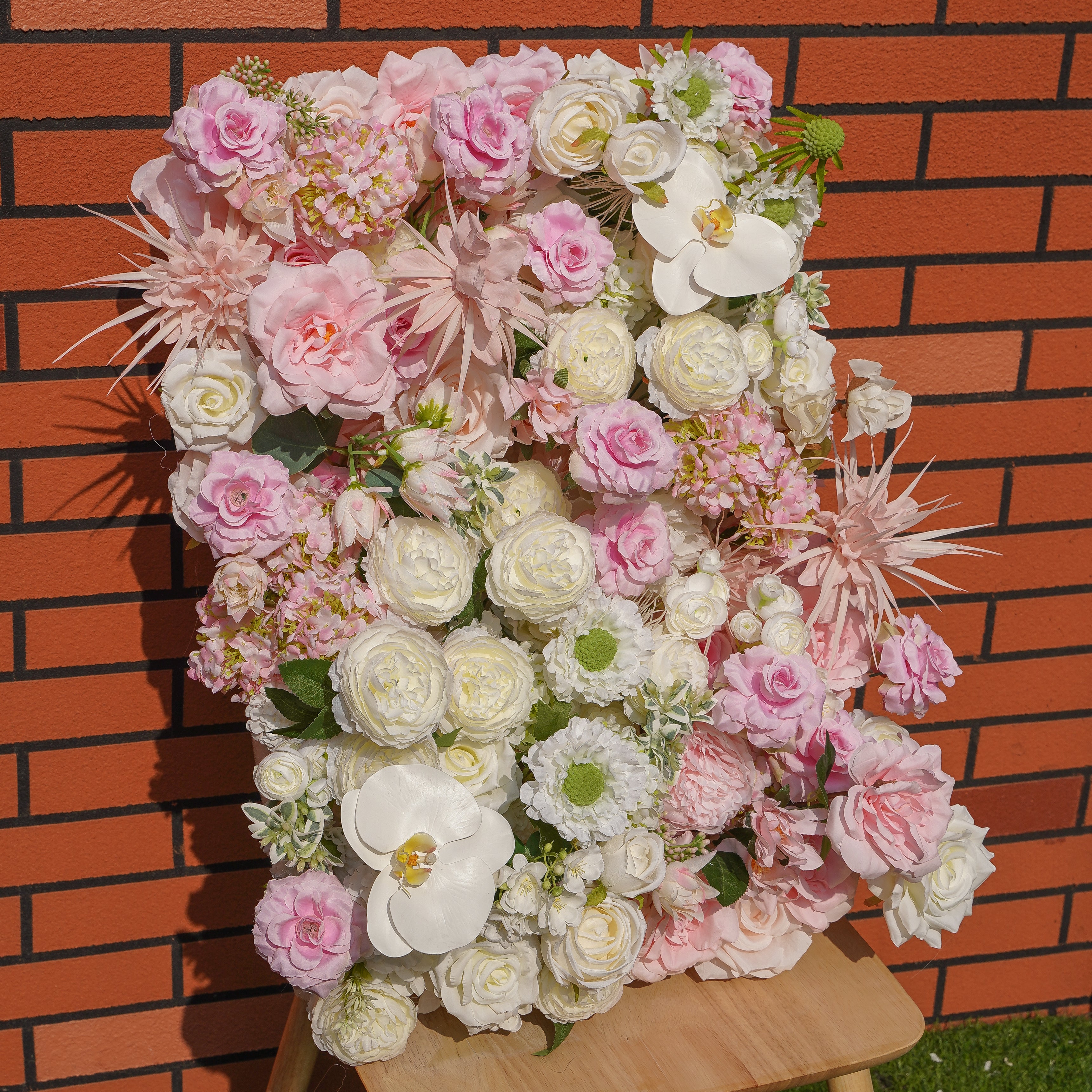 Rose Morning???The flower walls are made of artificial flowers in various colors, layered at different levels to create a lush, elegant and natural look. The exclusive zipper design and roll-up design make it easy to install and remove.??¨¤