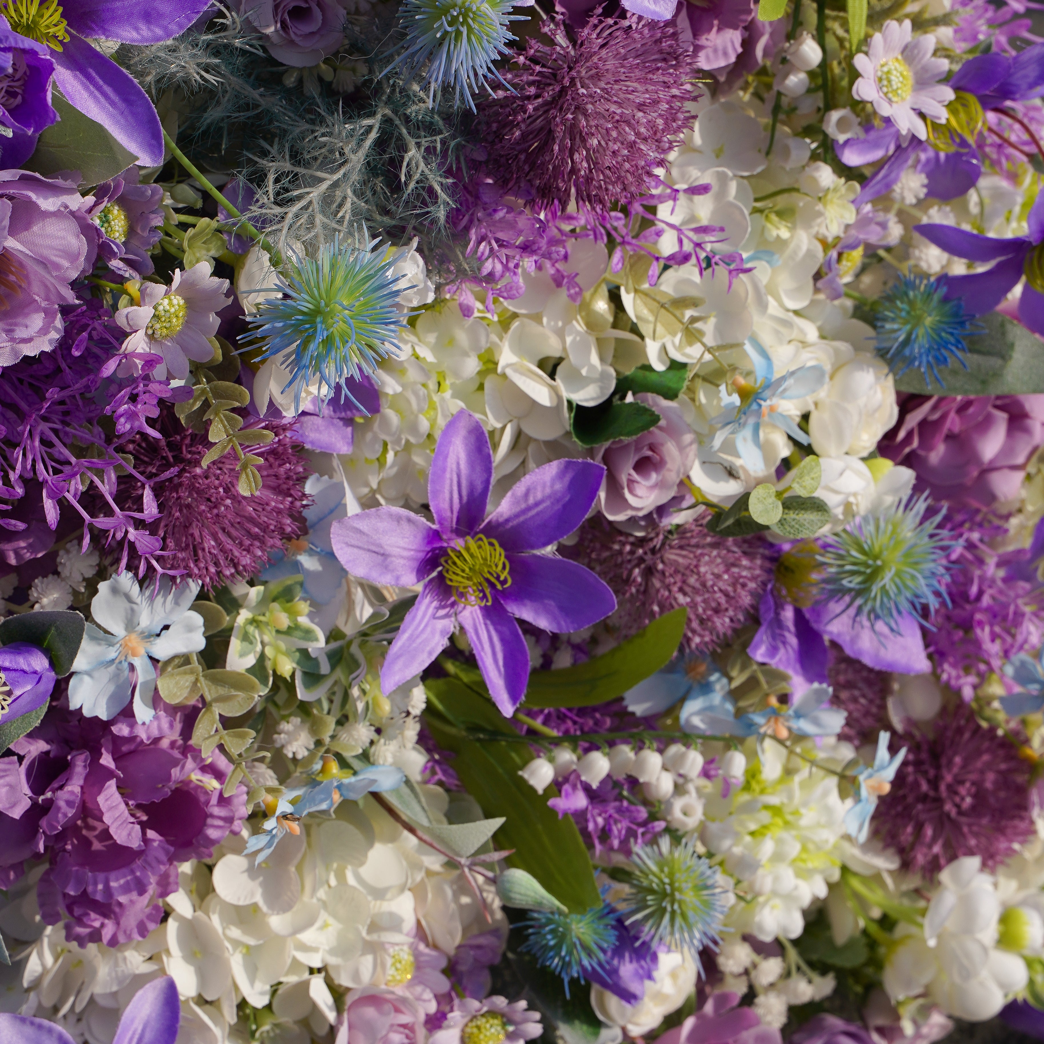 Rose Morning???The flower walls are made of artificial flowers in various colors, layered at different levels to create a lush, elegant and natural look. The exclusive zipper design and roll-up design make it easy to install and remove.??¨¤