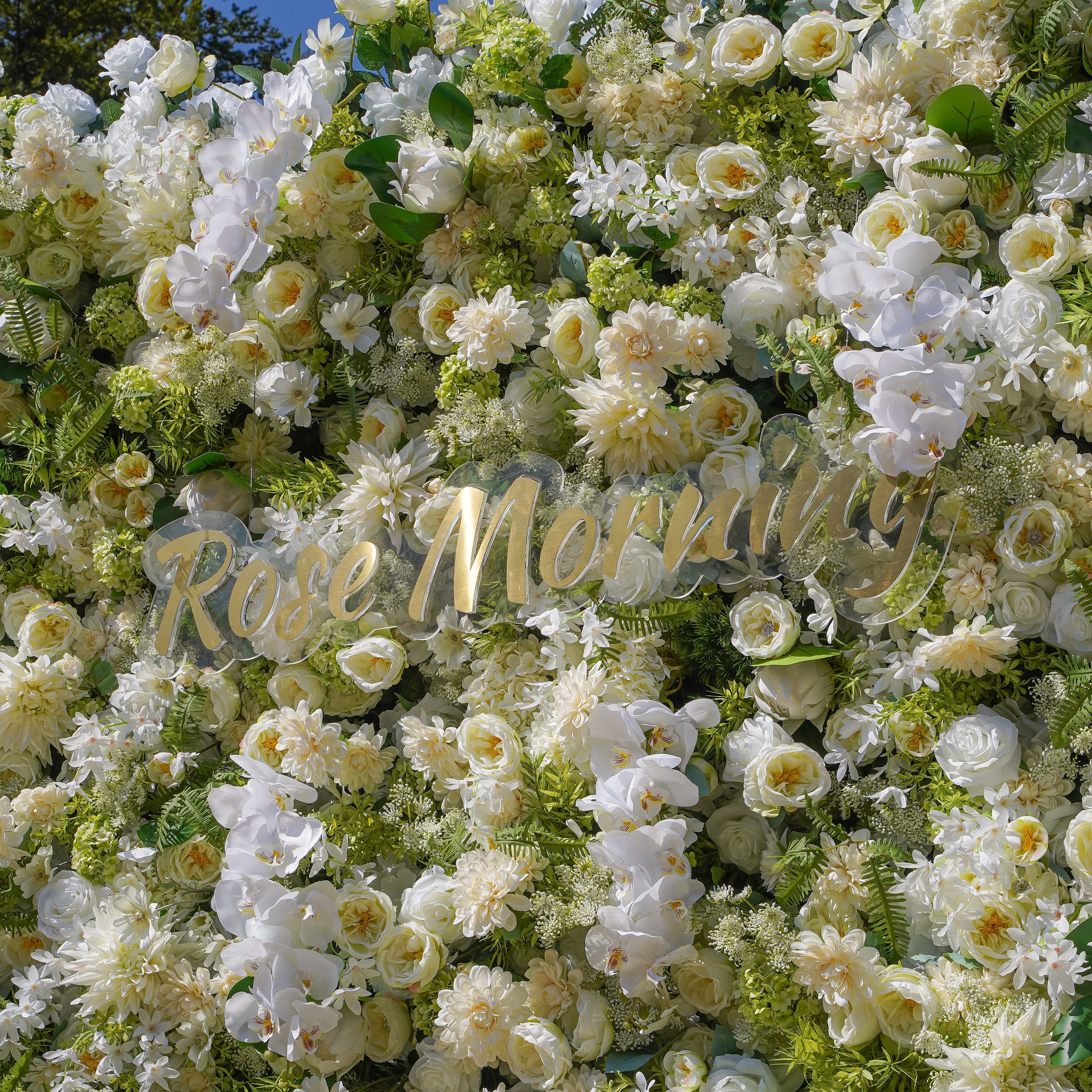Rose Morning“The flower walls are made of artificial flowers in various colors, layered at different levels to create a lush, elegant and natural look. The exclusive zipper design and roll-up design make it easy to install and remove.”