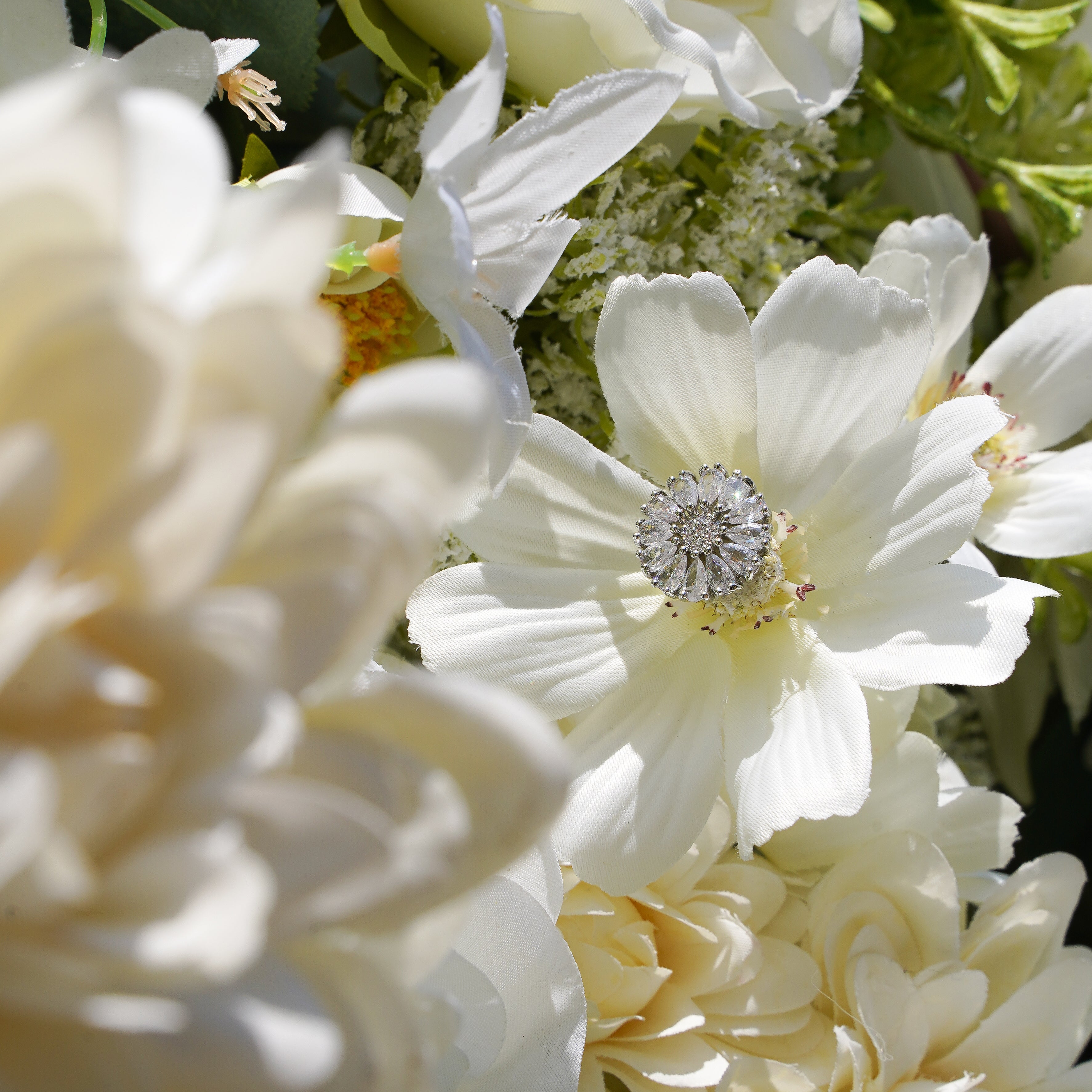 Rose Morning“The flower walls are made of artificial flowers in various colors, layered at different levels to create a lush, elegant and natural look. The exclusive zipper design and roll-up design make it easy to install and remove.”