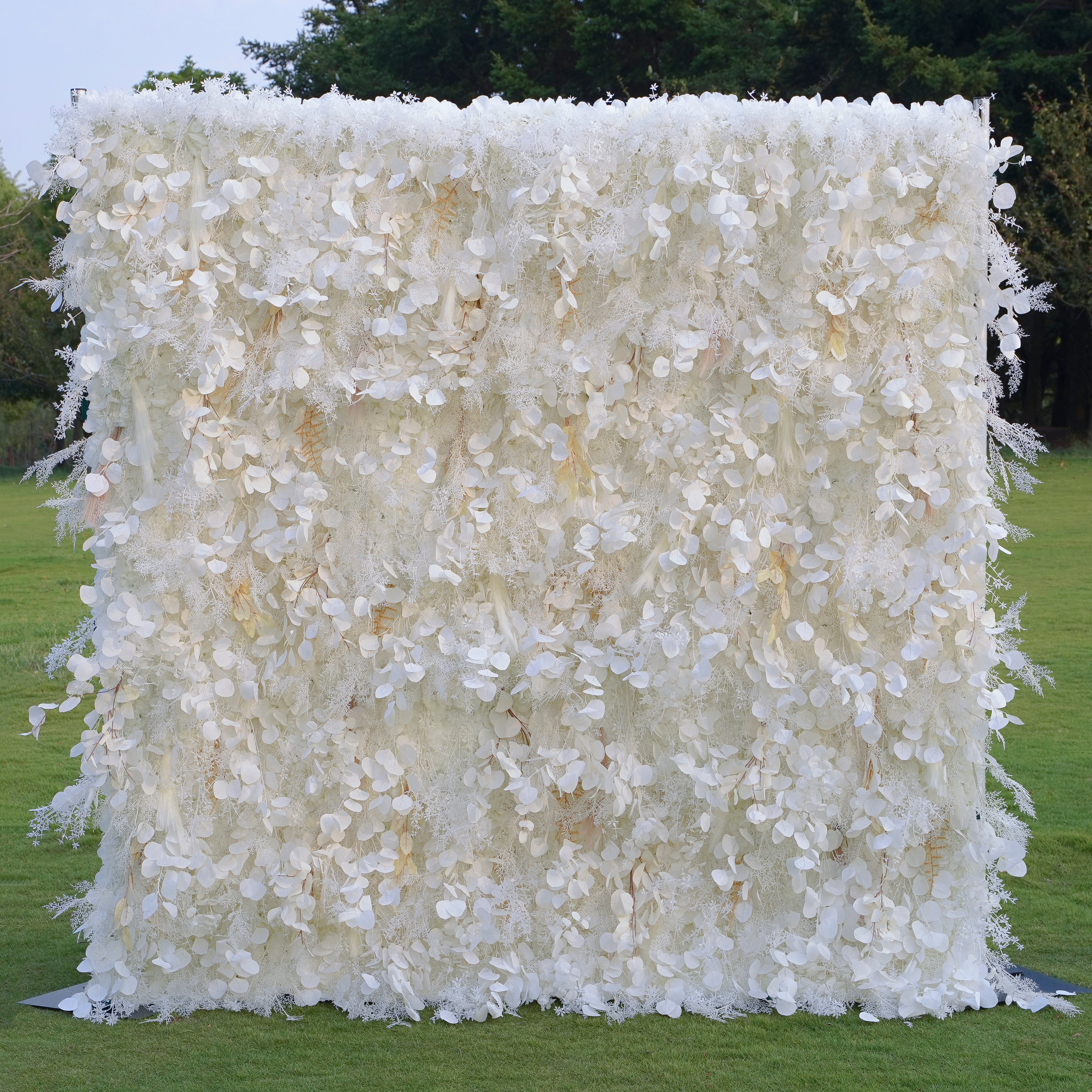 Rose Morning“The flower walls are made of artificial flowers in various colors, layered at different levels to create a lush, elegant and natural look. The exclusive zipper design and roll-up design make it easy to install and remove.”