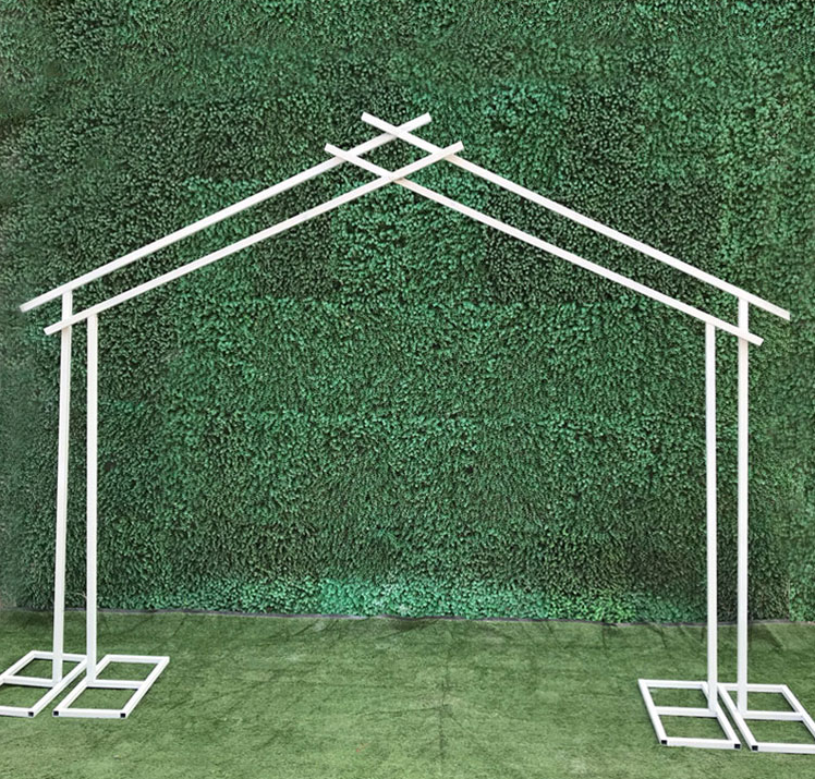This J022: New wedding background decoration flower arch is a flower arch for wedding background decoration, made of metal, easy to assemble and disassemble. Made of artificial flowers, this floral arch is available in a variety of colors to match your wedding theme. Big enough for your guests to take pictures and keep. This floral arch is the perfect decoration for any wedding and is sure to impress your guests.