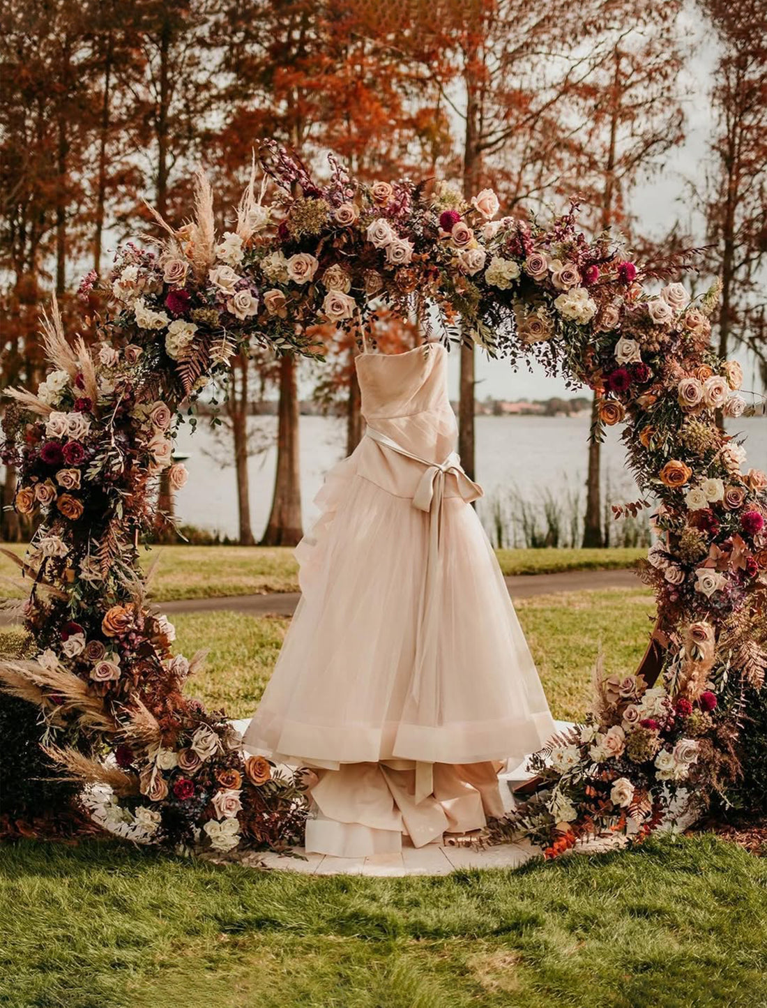 Custom Floral Arch – Style 021:2025 New Wedding Party Background Floral Arch Decoration