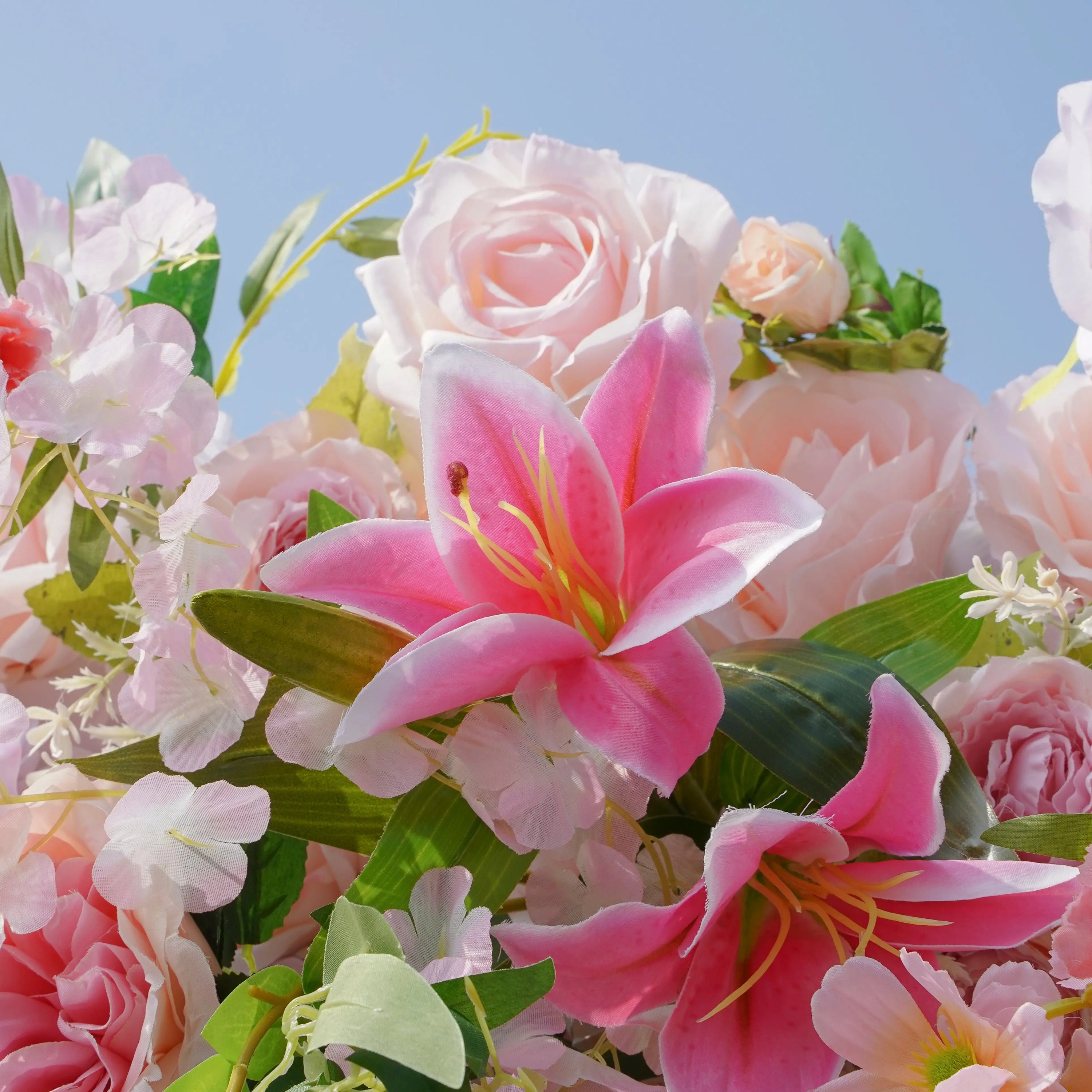 Alice：5D Fabric Artificial rolling up curtain flower wall