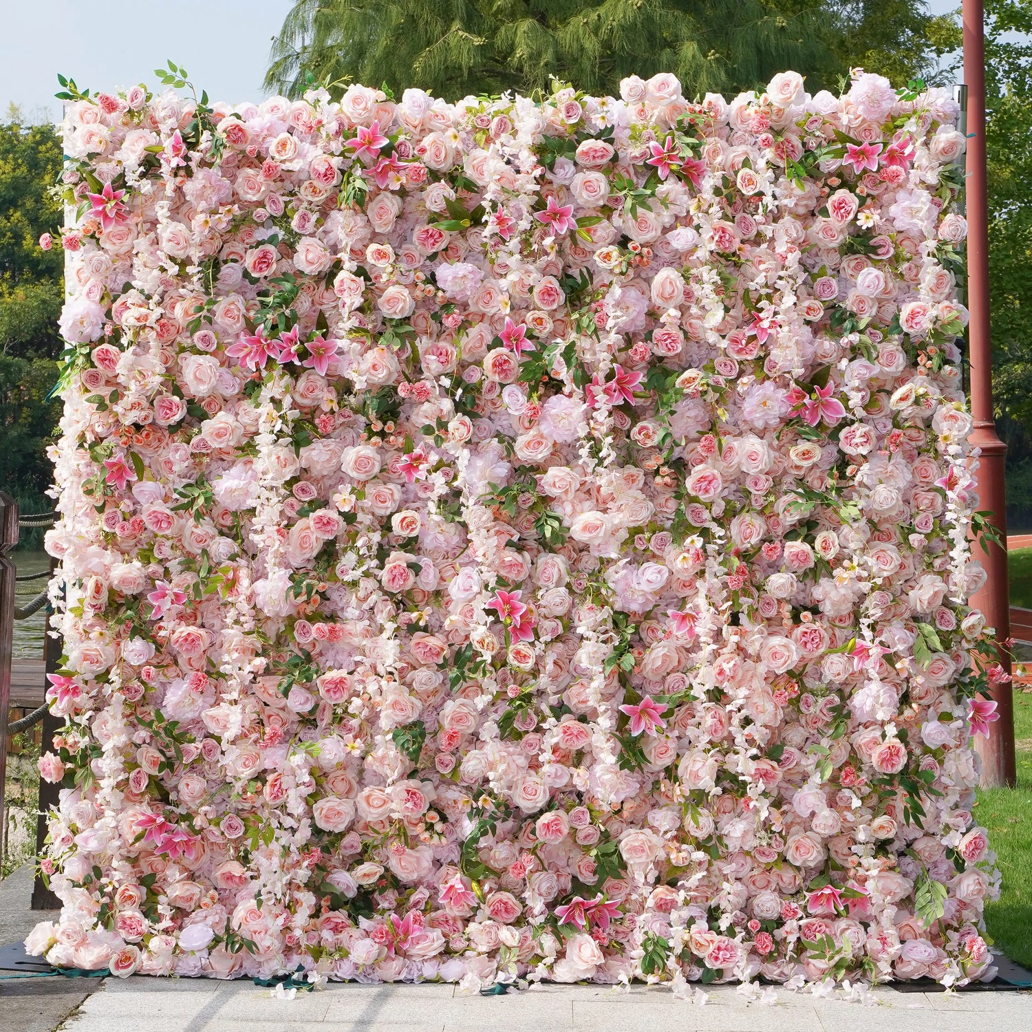 Alice：5D Fabric Artificial rolling up curtain flower wall