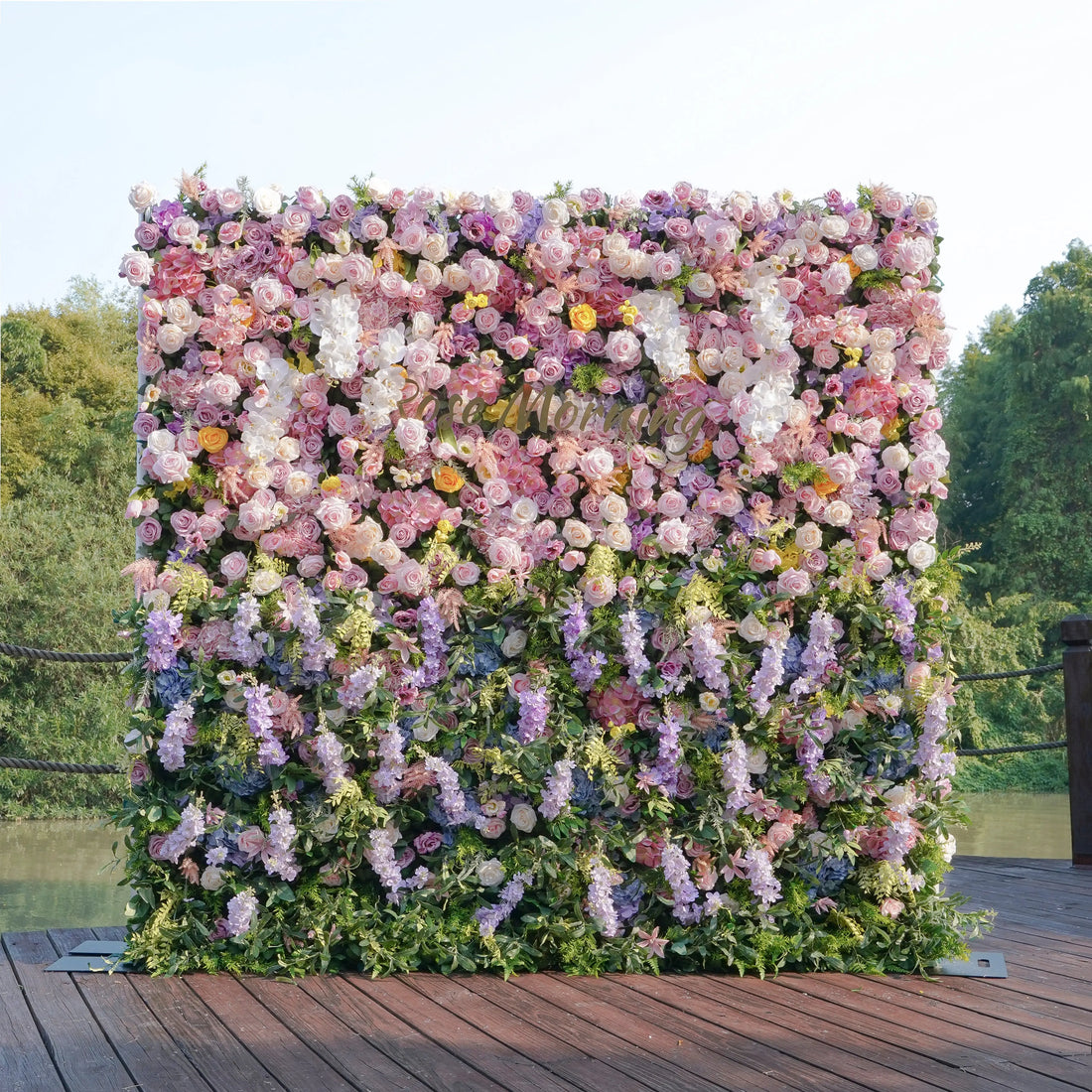 Ashley：5D Fabric Artificial rolling up curtain flower wall