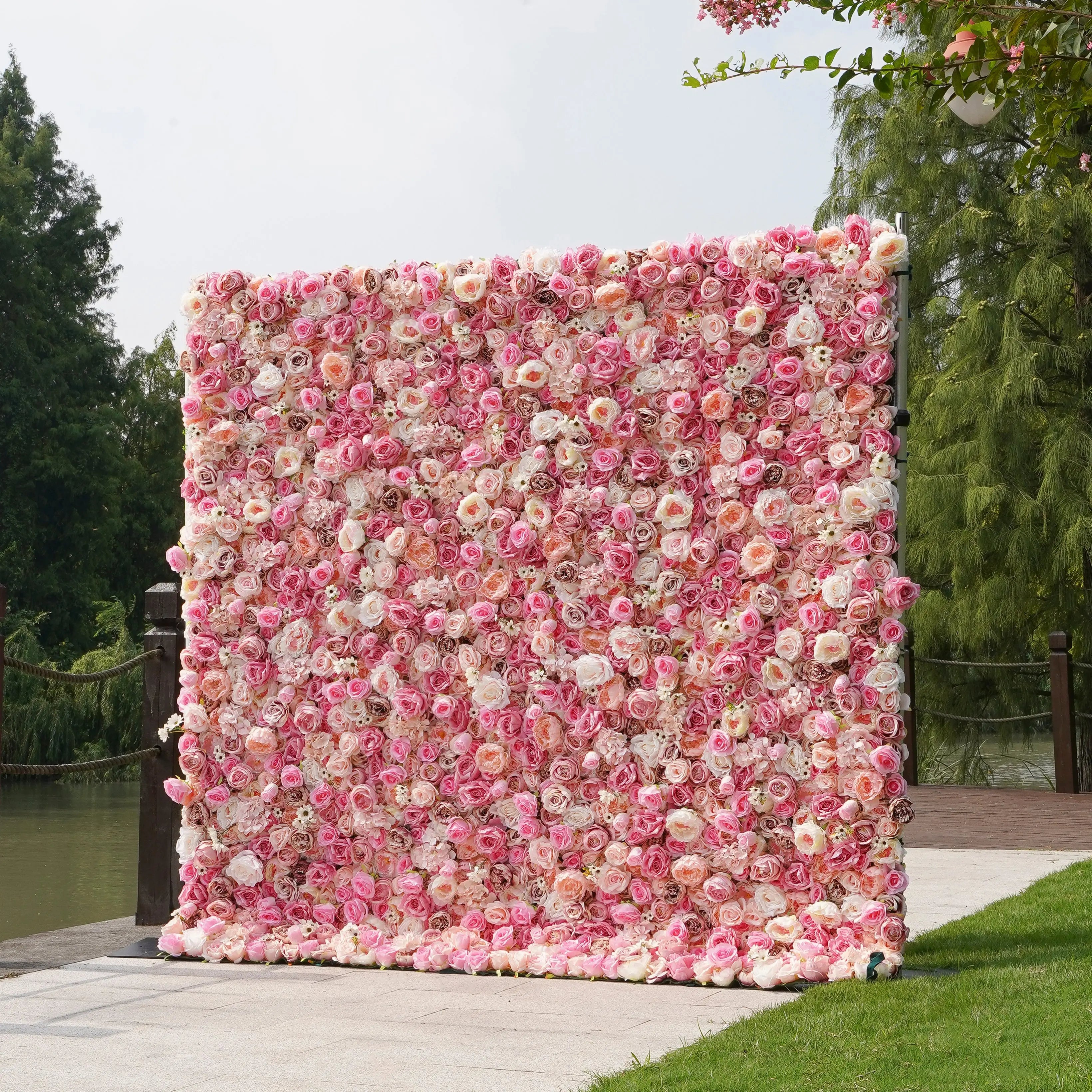 Barbie：5D Fabric Artificial rolling up curtain flower wall