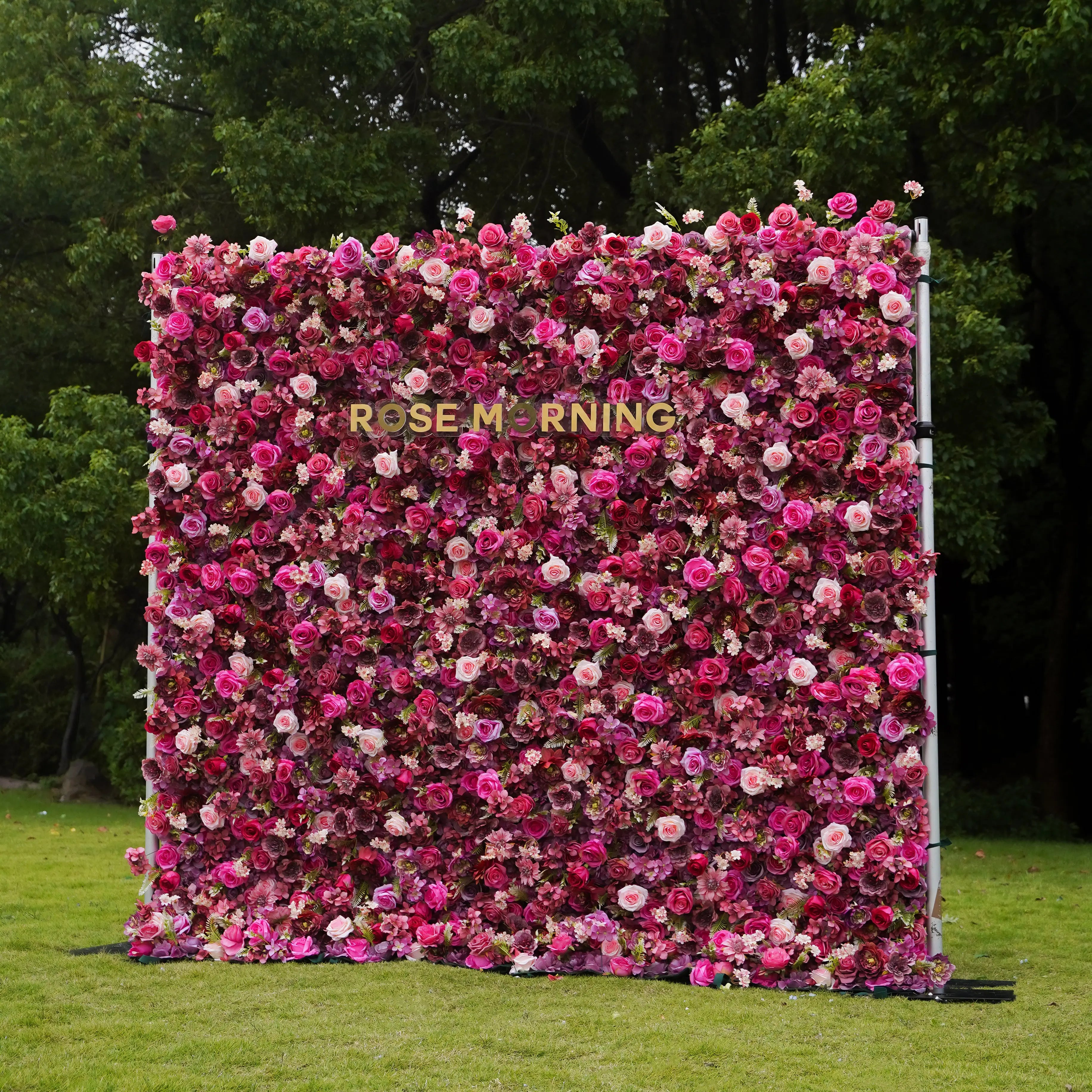 Blossom：7D Fabric Artificial rolling up curtain flower wall