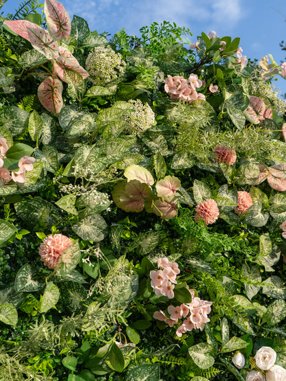 Calise: 3D Fabric Artificial Zip Up Curtain Flower Wall For Wedding and Events Decoration