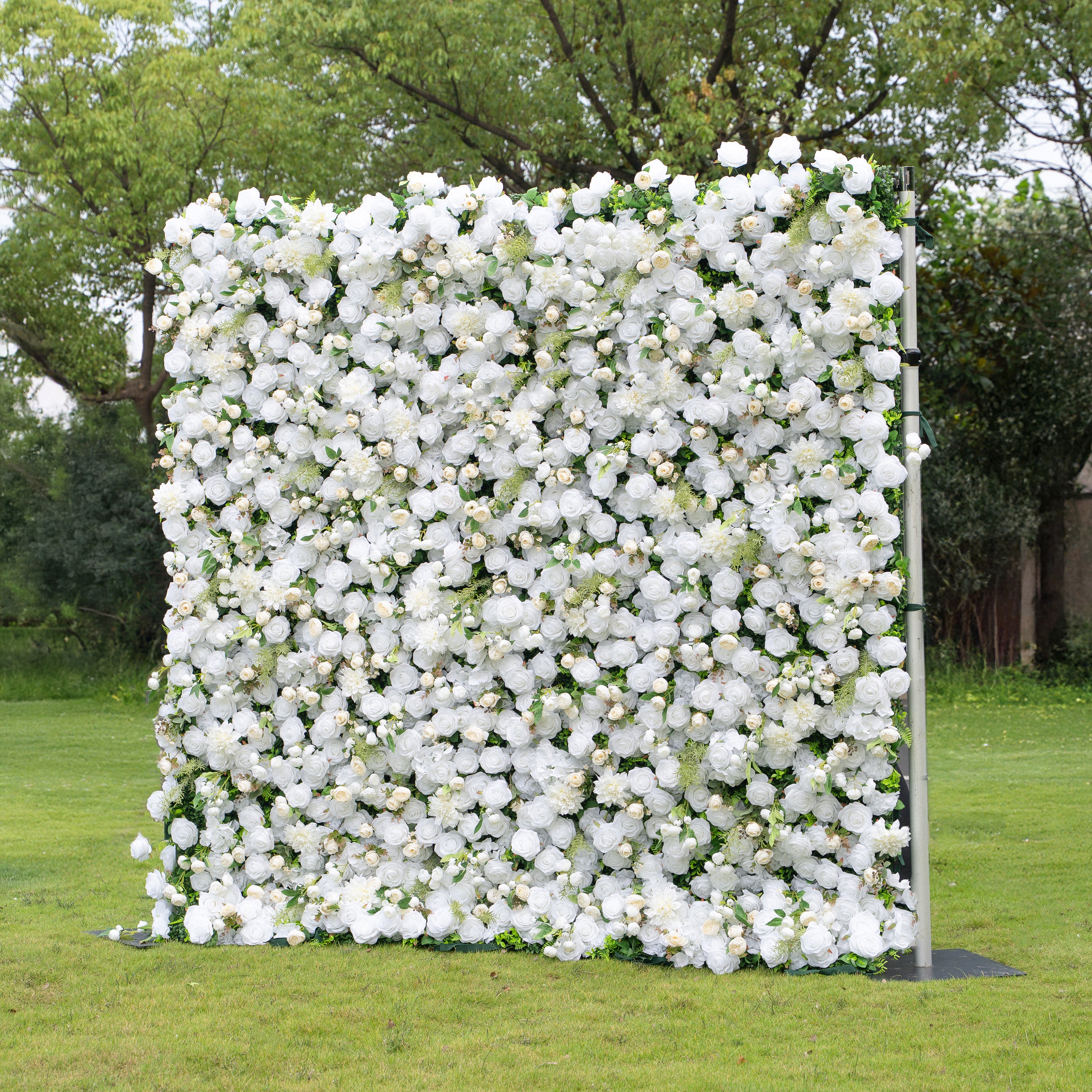 Celestia：3D Fabric Artificial rolling up curtain flower wall