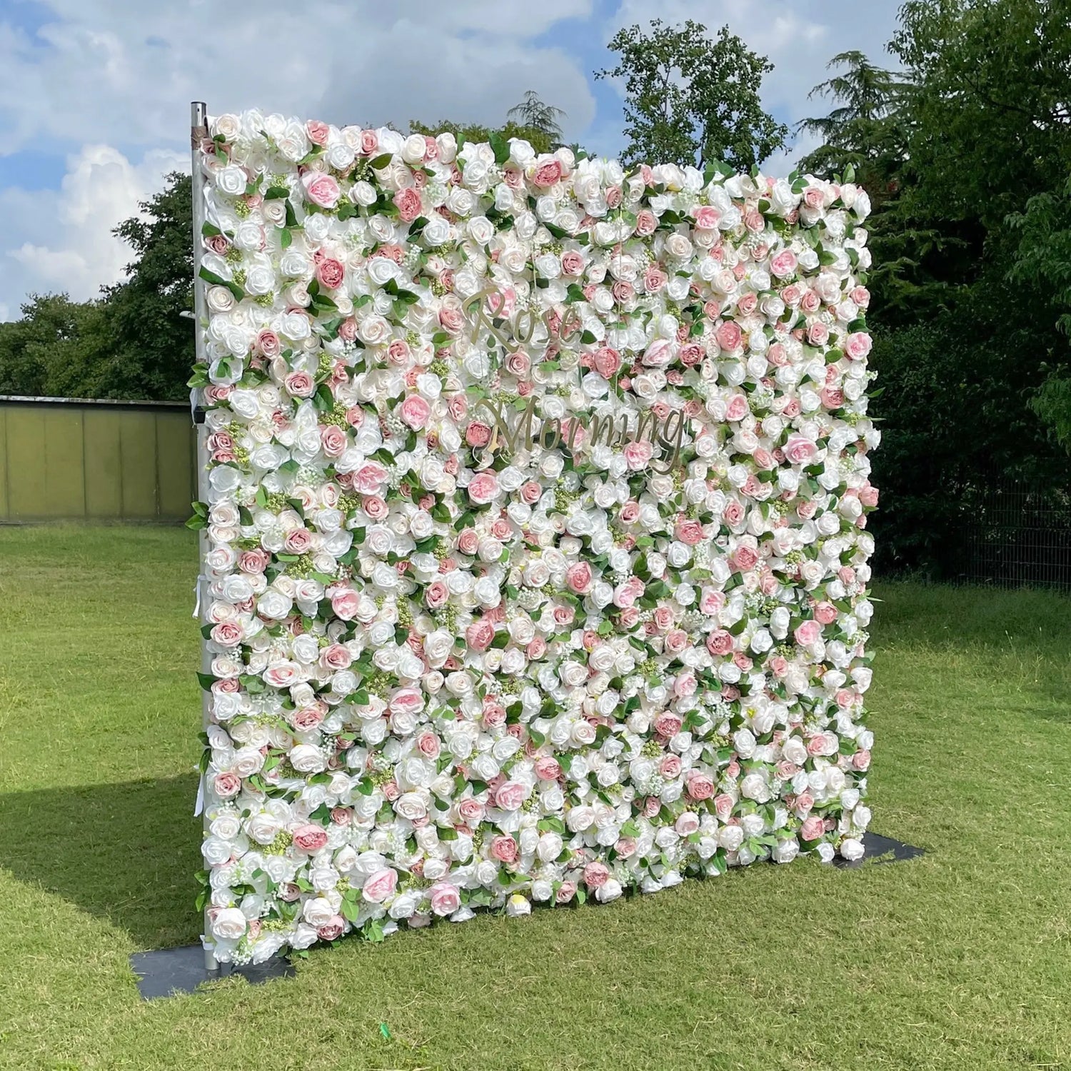 Cindy：5D Fabric Artificial rolling up curtain flower wall