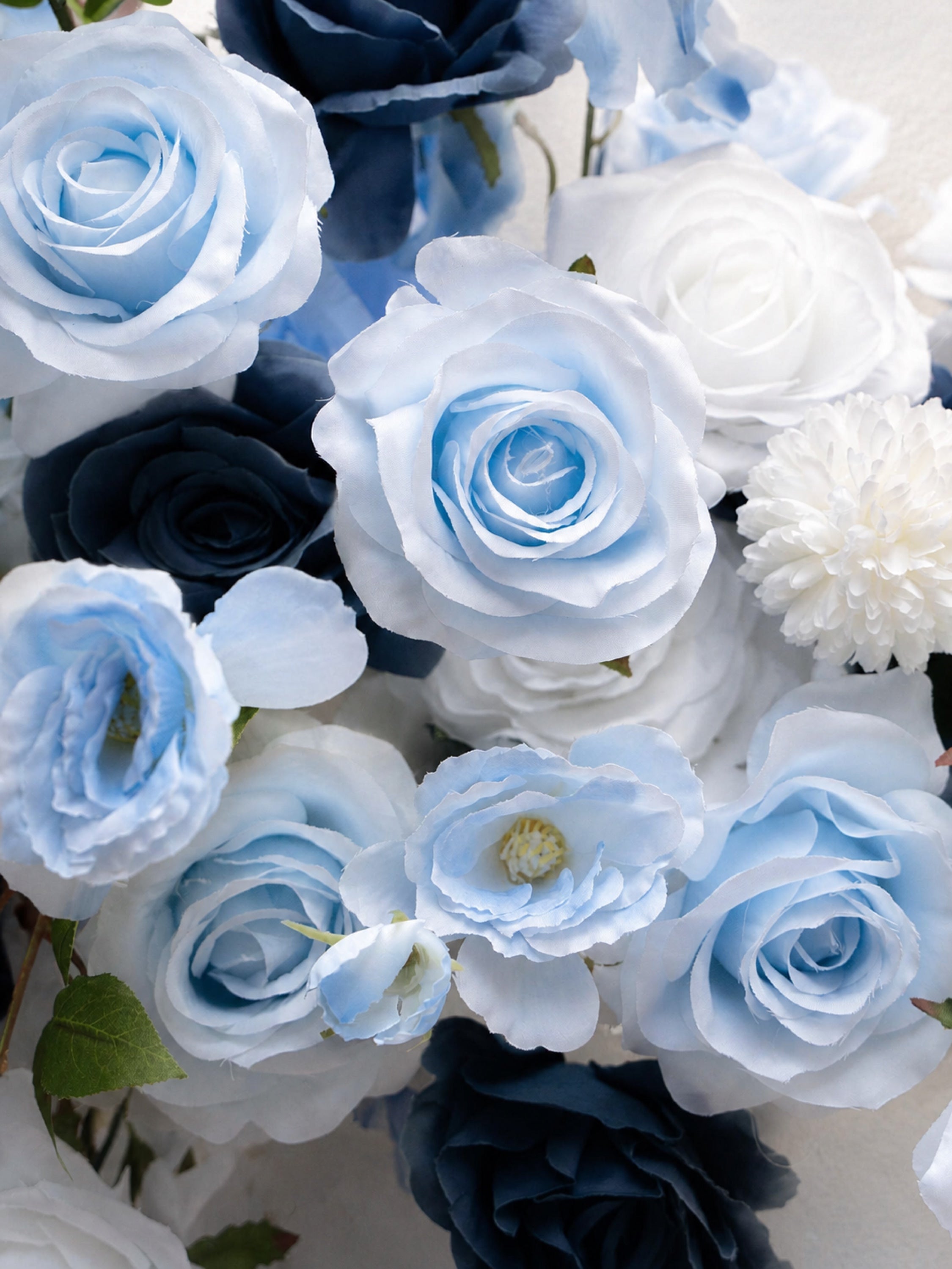 Cirrus 2026 New Design White Blue Hanging Floral Arrangement