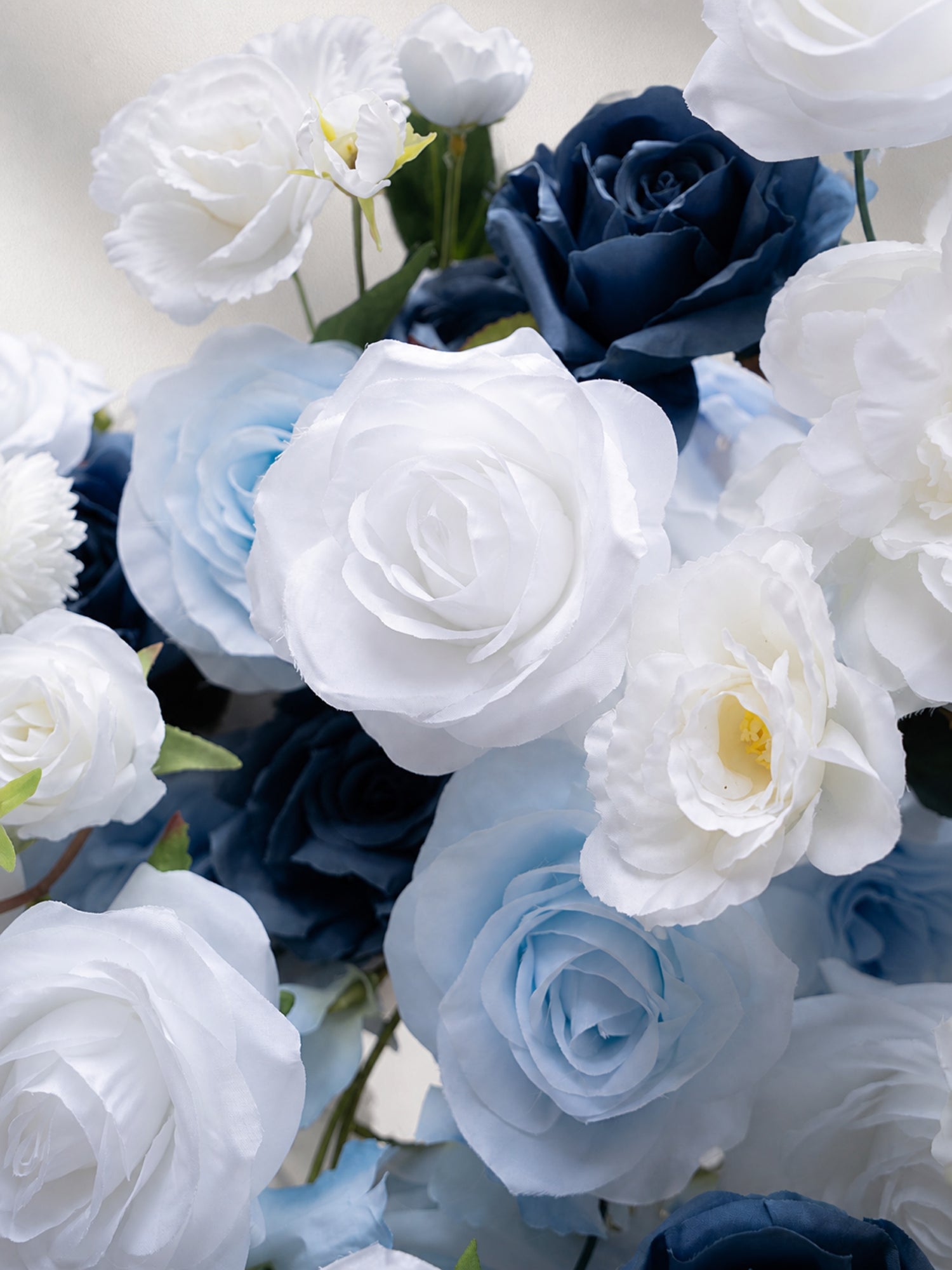 Cirrus 2026 New Design White Blue Hanging Floral Arrangement