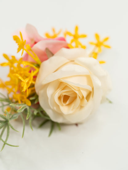 Delicate Spray Roses &amp; Greenery Groomsmen&