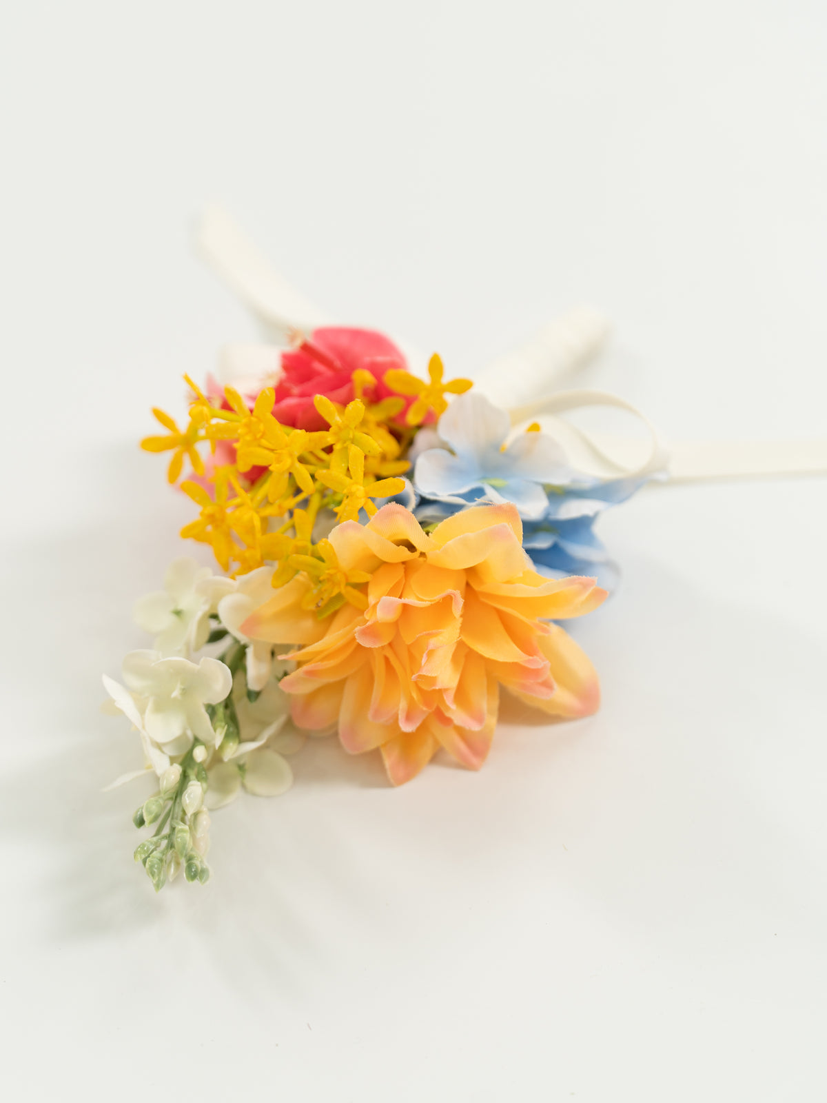 Charming Dahlias &amp; Salvia Groom&