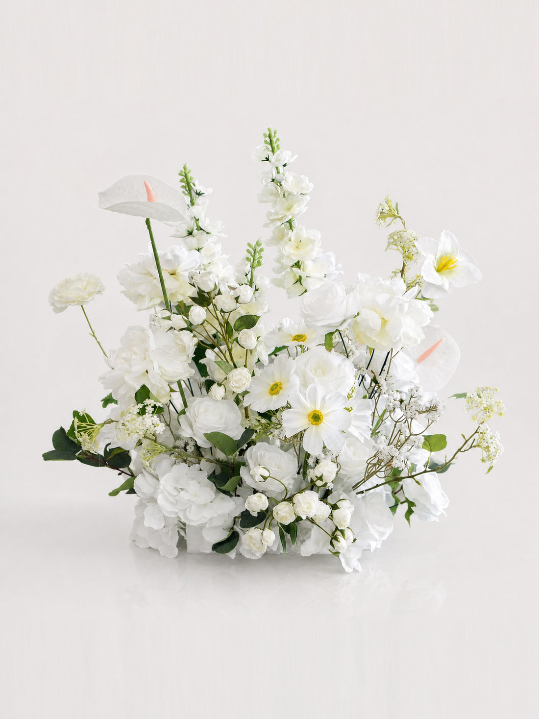 Seravelle(4Pcs)：White Shade Artificial Rose Arrangements, Wedding Aisle &amp; Table Decor Realistic Silk Flowers with Stable Base,Reusable,Ideal for Indoor Outdoor Ceremonies,Parties &amp; Table Centerpieces