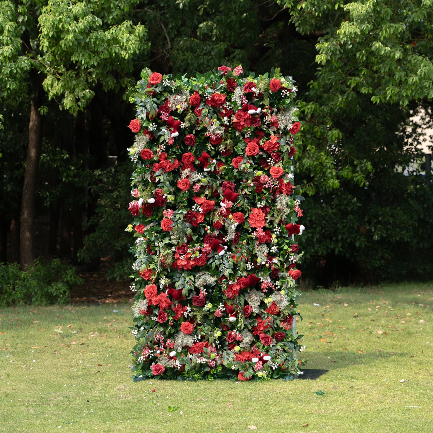 MC-C: Christmas Fabric Backdrop Artificial rolling up flower wall 4*8ft/8*8ft+Xmas Loose Flowers