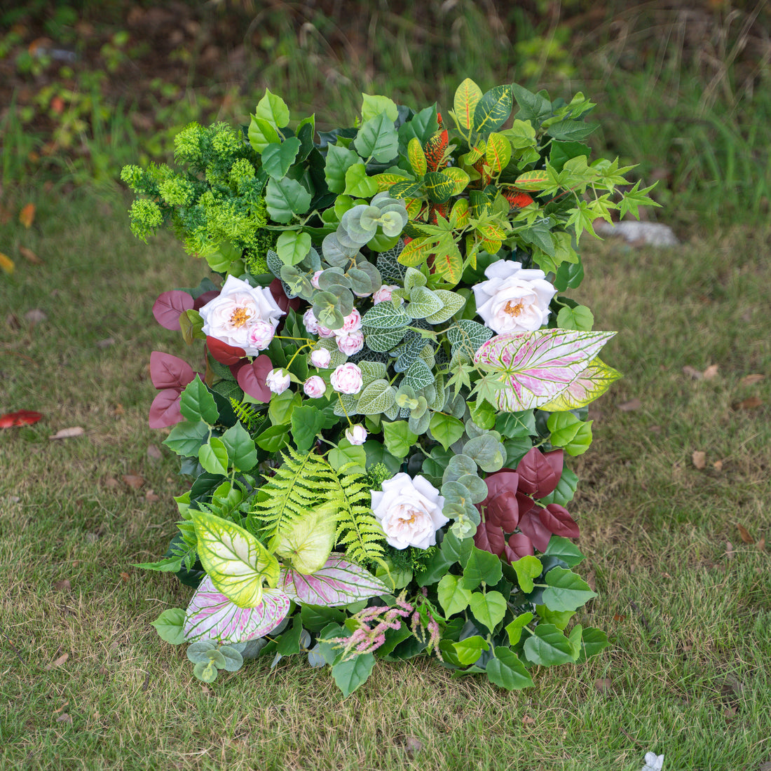 Vittoria:4D Fabric Artificial rolling up curtain flower wall