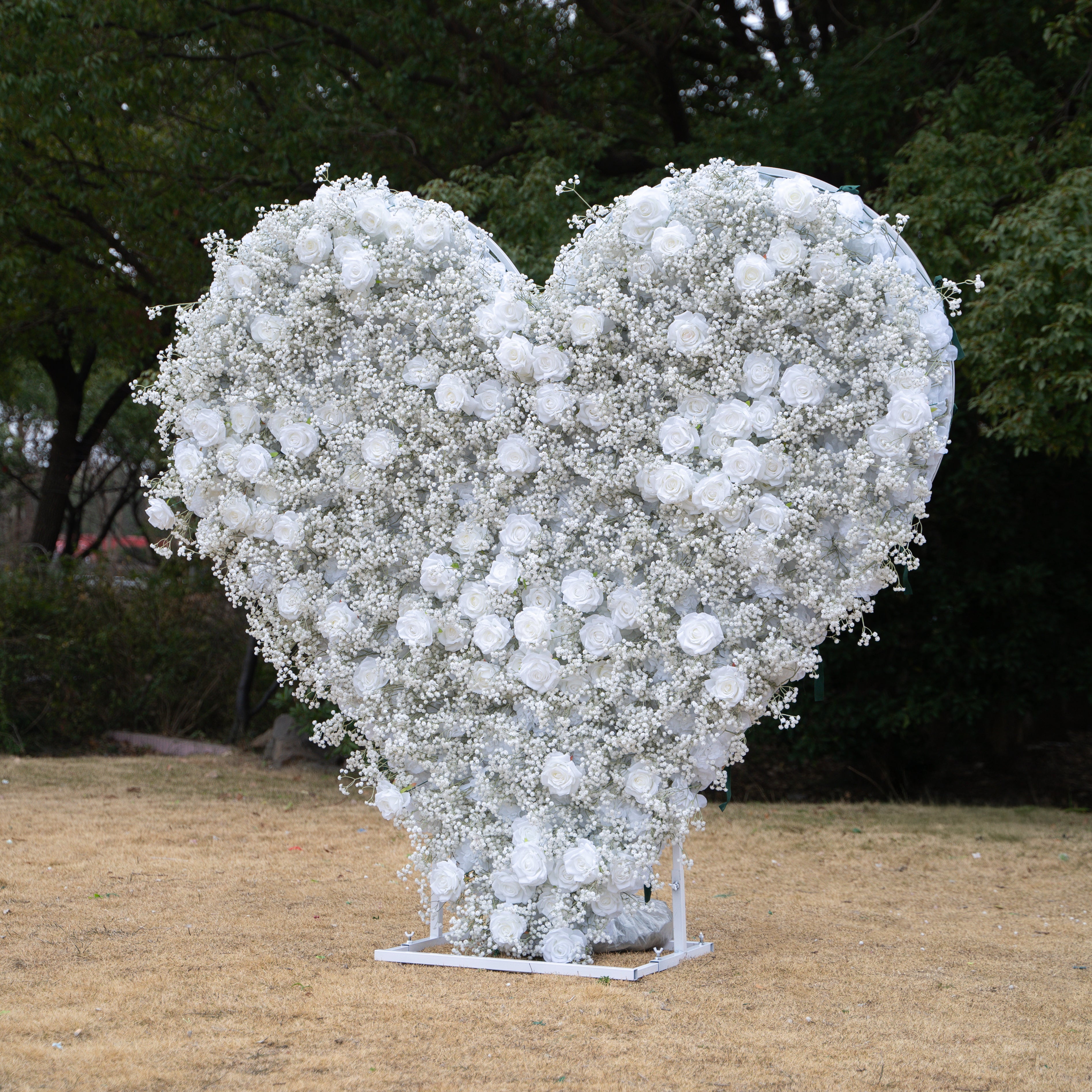 Baby Heart Wall：3D Fabric Artificial rolling up curtain flower wall