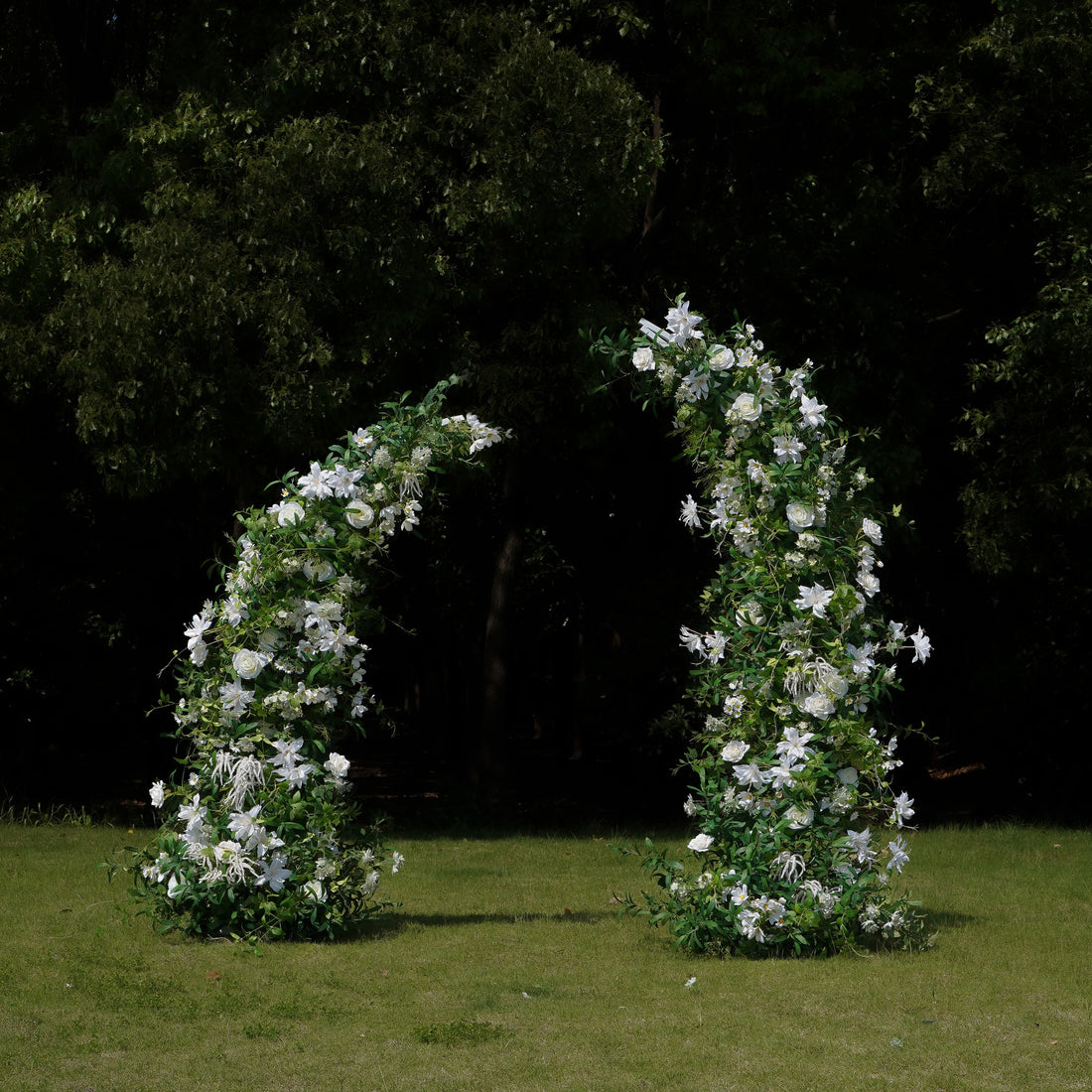 Made of artificial flowers, this flower arch is suitable for weddings, parties, birthdays and other events. The flower arch is made of metal frame, easy to assemble and disassemble. Big enough for your guests to take pictures and keep. Flower arches are made of high quality material and durable. The color of the floral arch can be chosen according to your wedding theme. A floral arch is the perfect decoration for any occasion and is sure to impress your guests.