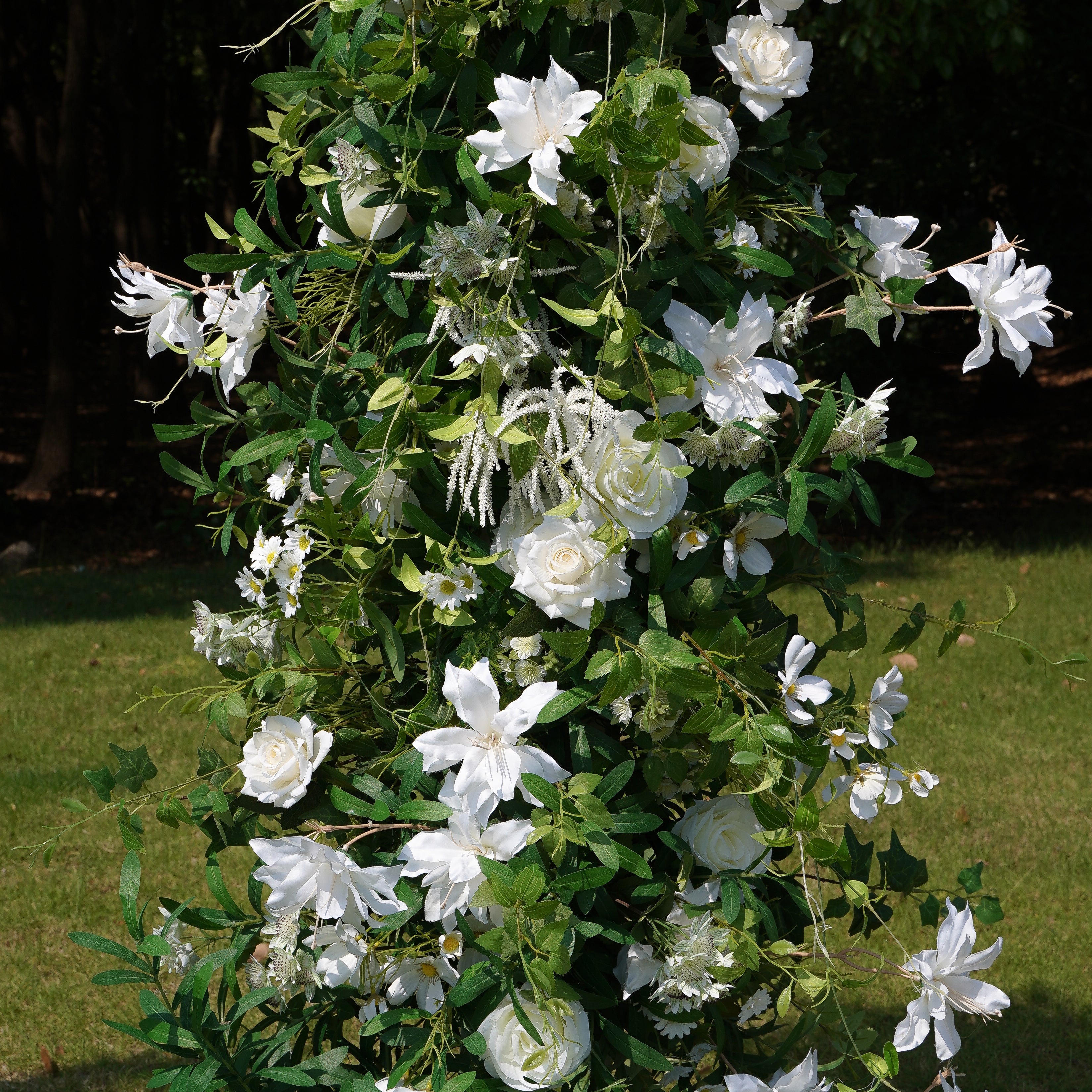 Made of artificial flowers, this flower arch is suitable for weddings, parties, birthdays and other events. The flower arch is made of metal frame, easy to assemble and disassemble. Big enough for your guests to take pictures and keep. Flower arches are made of high quality material and durable. The color of the floral arch can be chosen according to your wedding theme. A floral arch is the perfect decoration for any occasion and is sure to impress your guests.