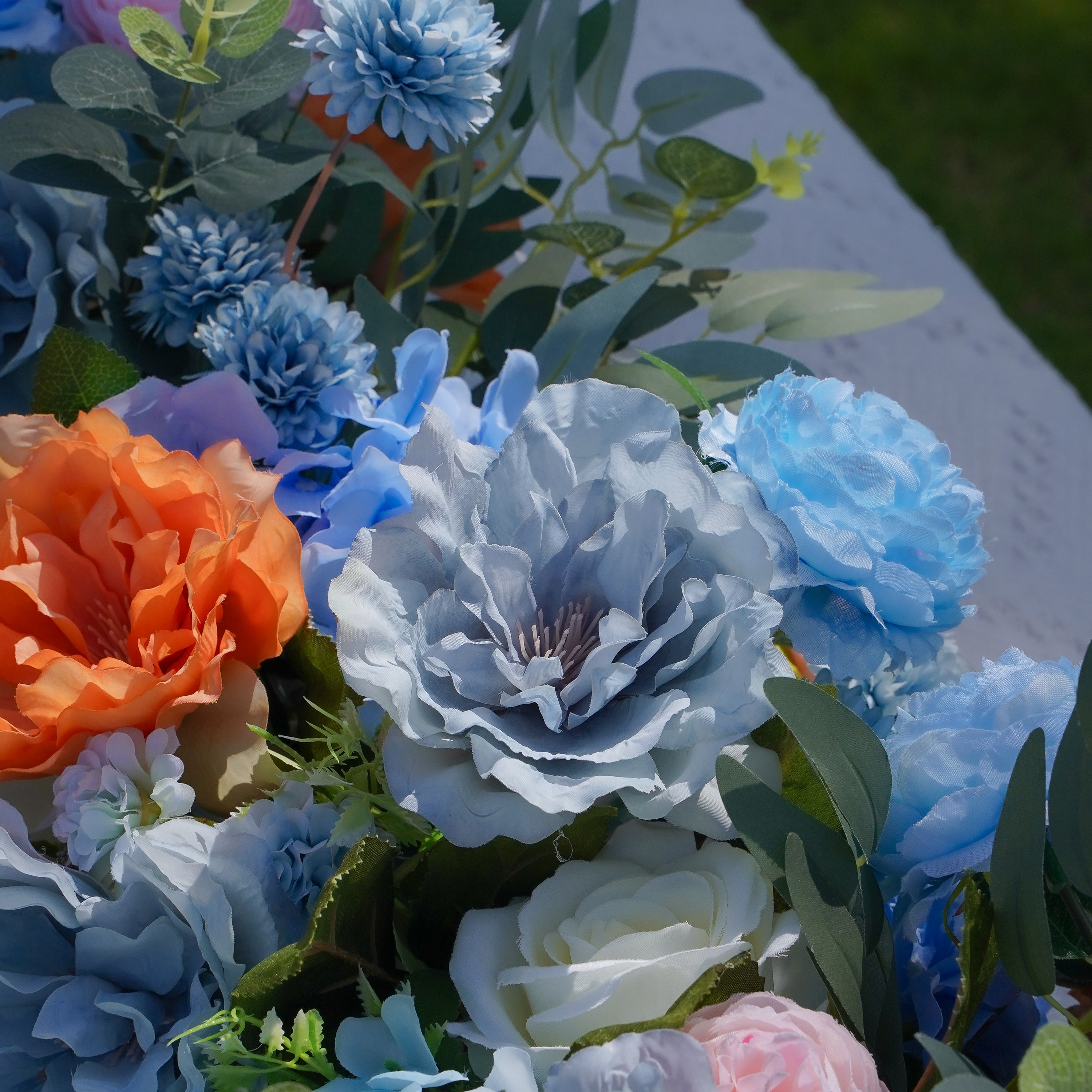 Amo：2023 New Long strip flower row trailing long table table arrangement table flower R930 Rose Morning