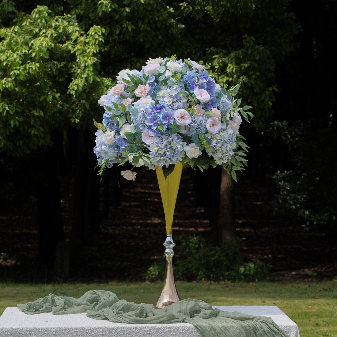 Teal Flower Ball:Flower Centerpiece Bouquet Table Decoration Flower Ball Rose Morning
