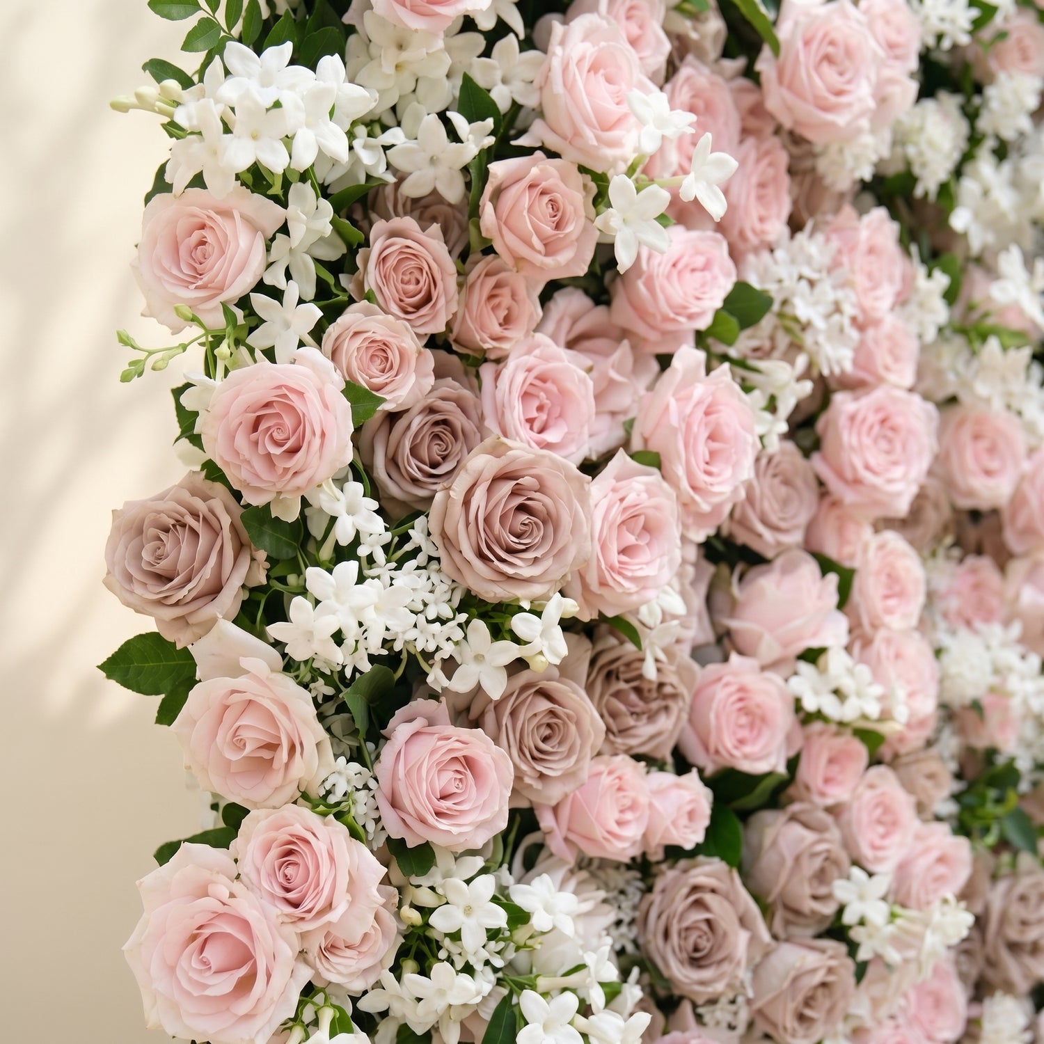 Daellena:Luxury 5D Roll-up Dusty Pink&amp;White Flower Wall for Wedding&amp;Events Decor daellena detail 2