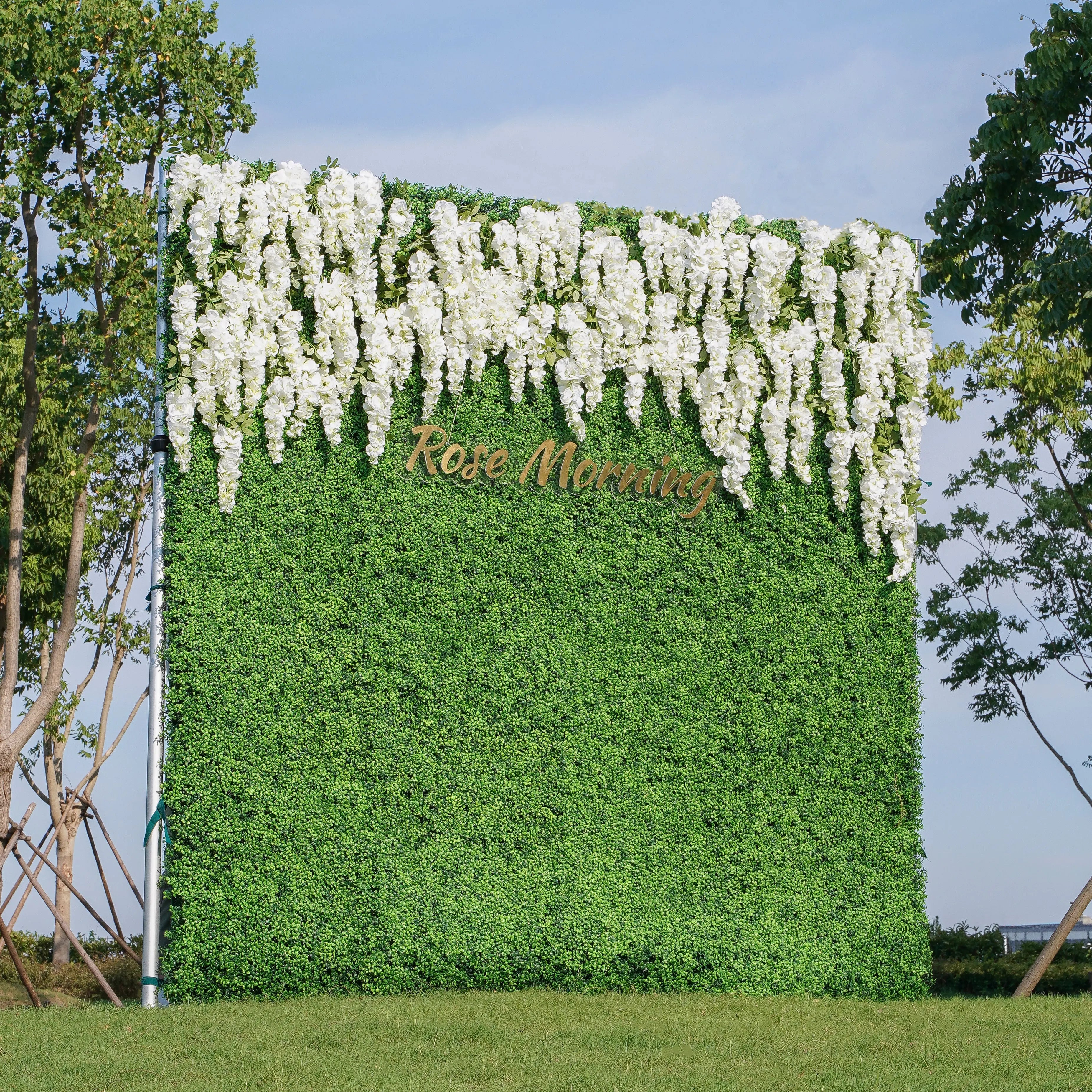 Eling：2D Fabric Artificial rolling up curtain flower wall