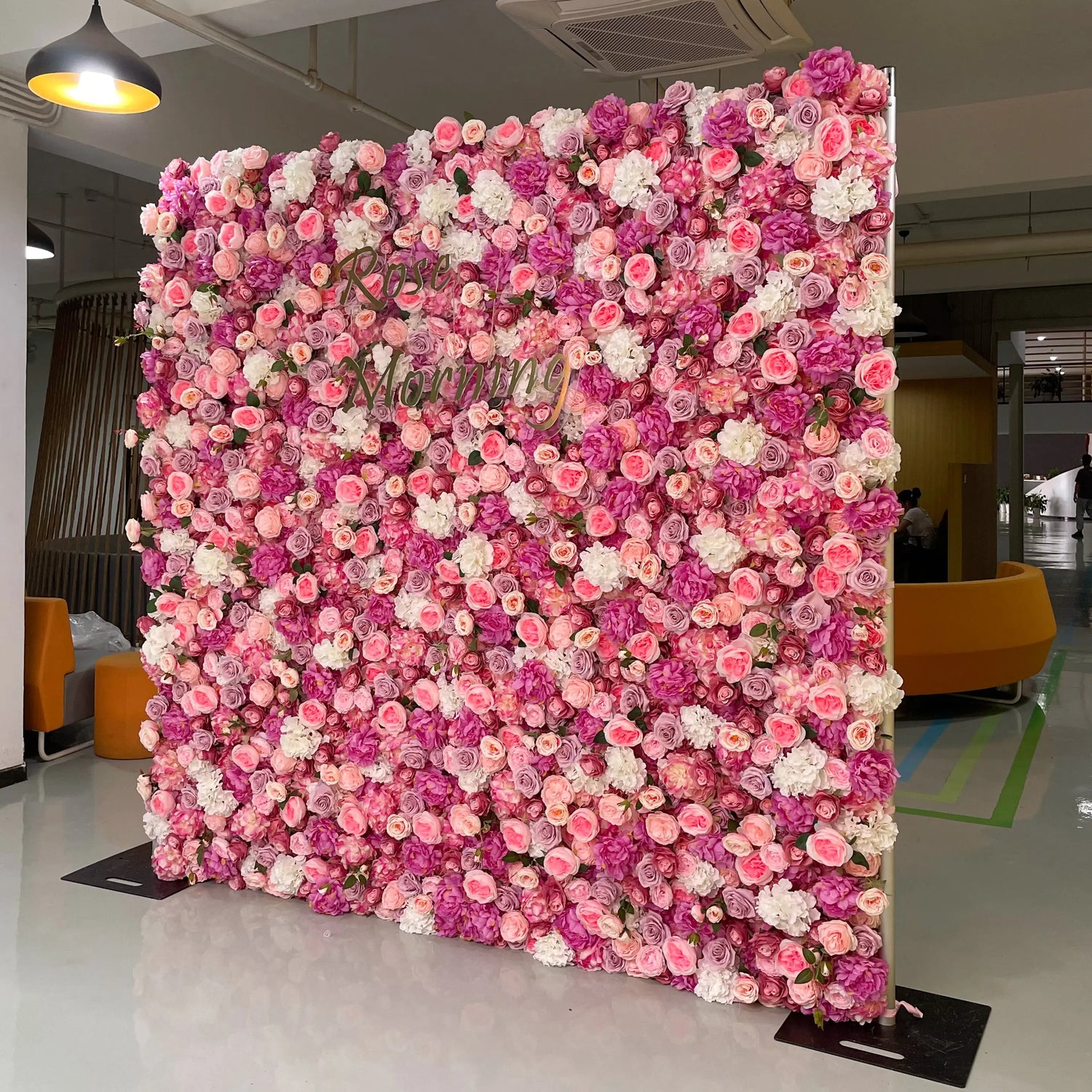 Ella：4D Fabric Artificial rolling up curtain flower wall