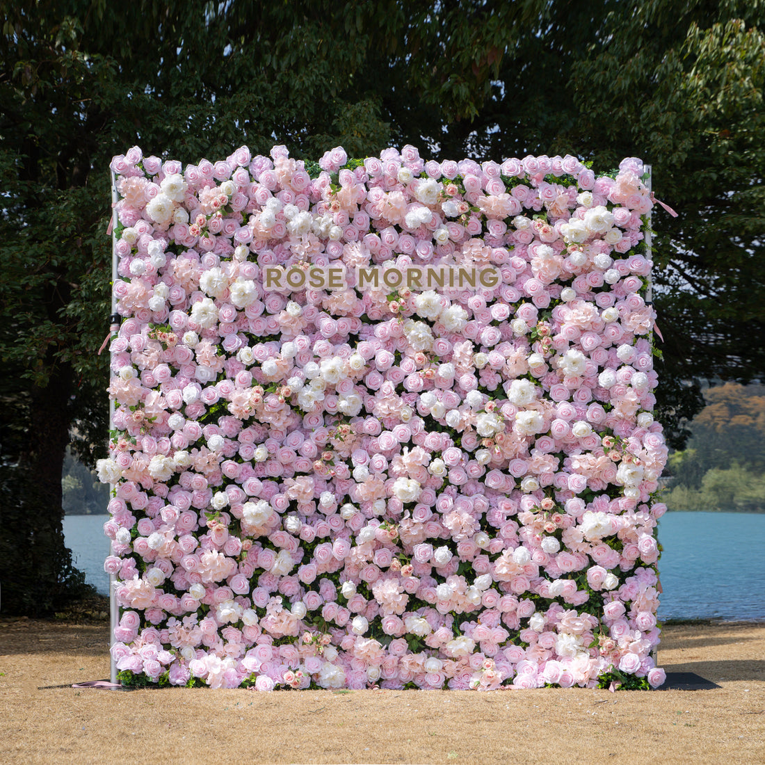 Gabriella：3D Fabric Artificial rolling up curtain flower wall