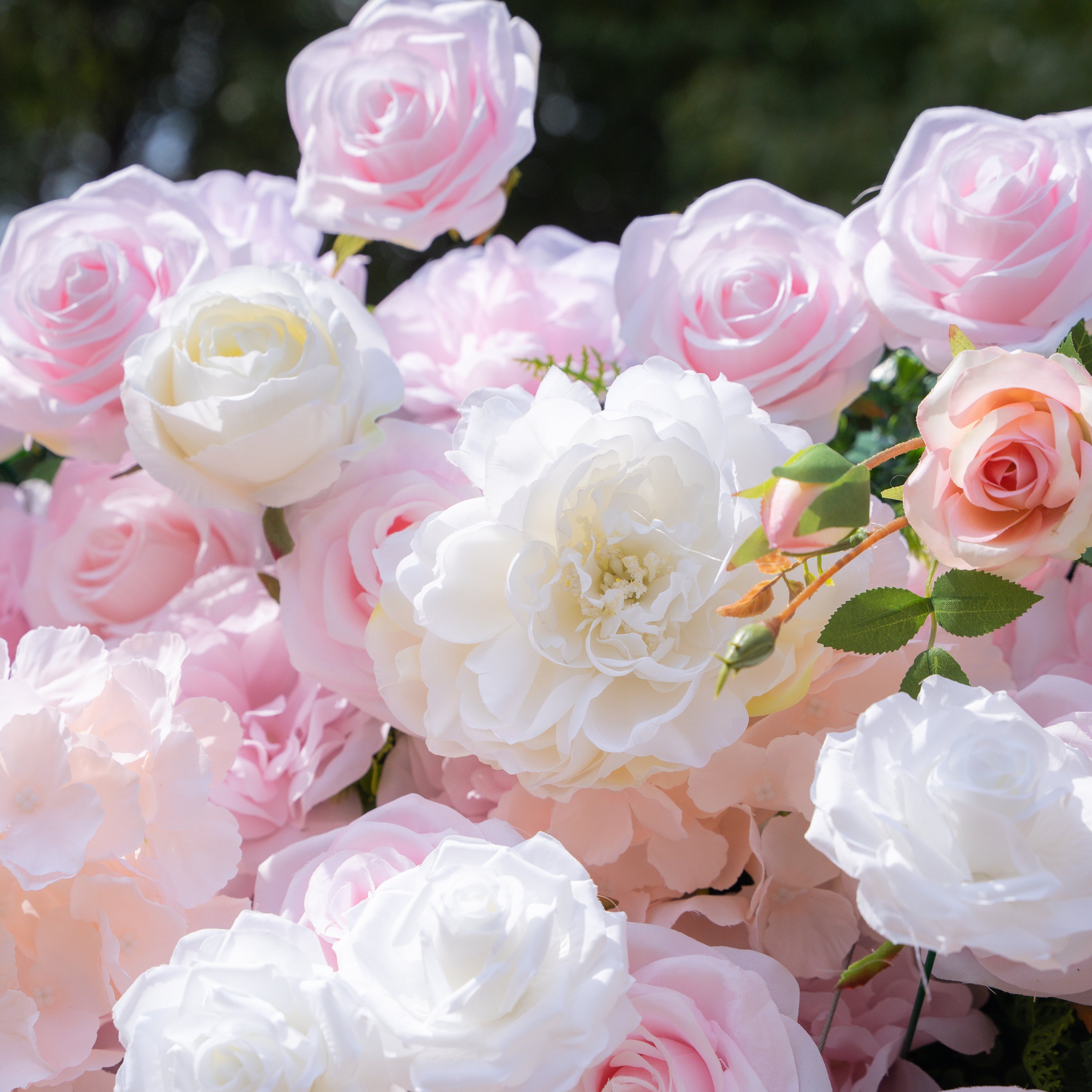 Gabriella：3D Fabric Artificial rolling up curtain flower wall