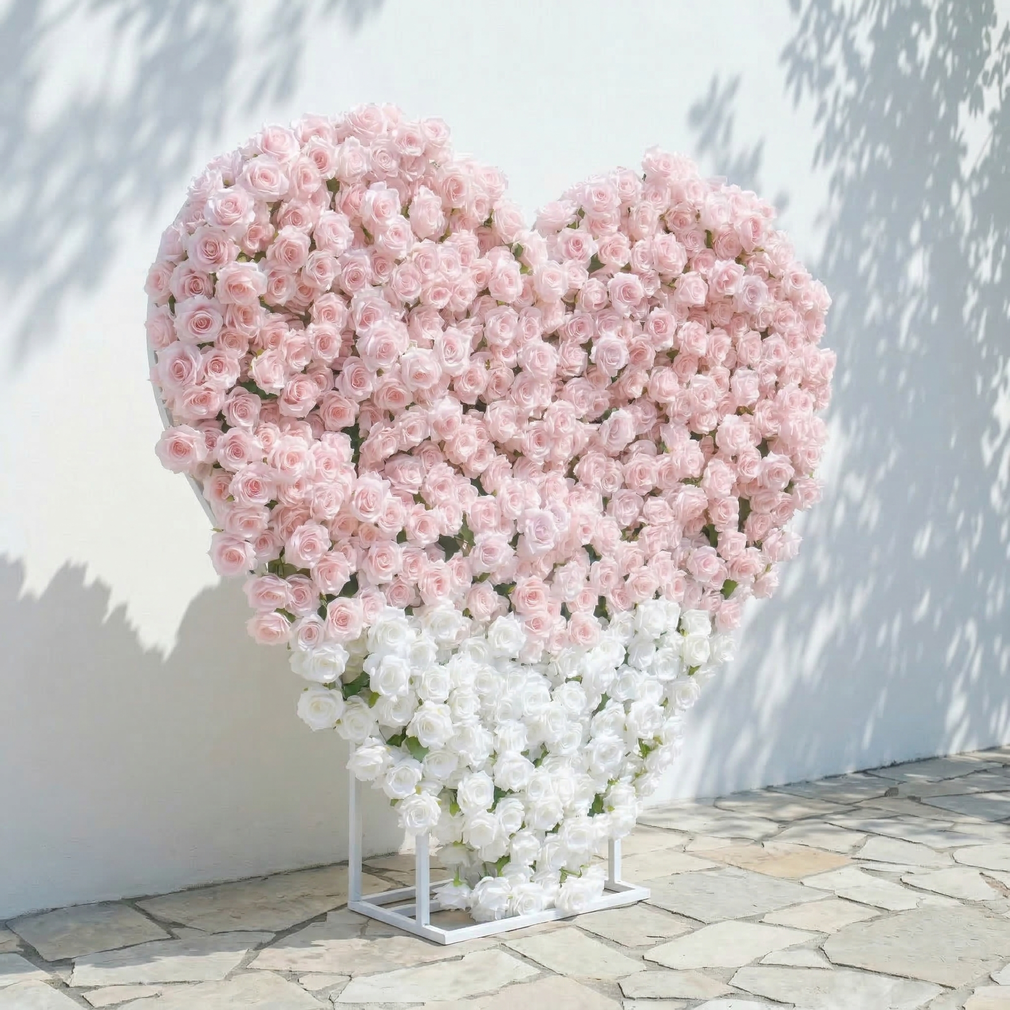 Ismira：3D Dreamy Pink &amp; Ivory Heart-Shaped Aritificial Floral Backdrop for Sweet Proposals &amp; Weddings
