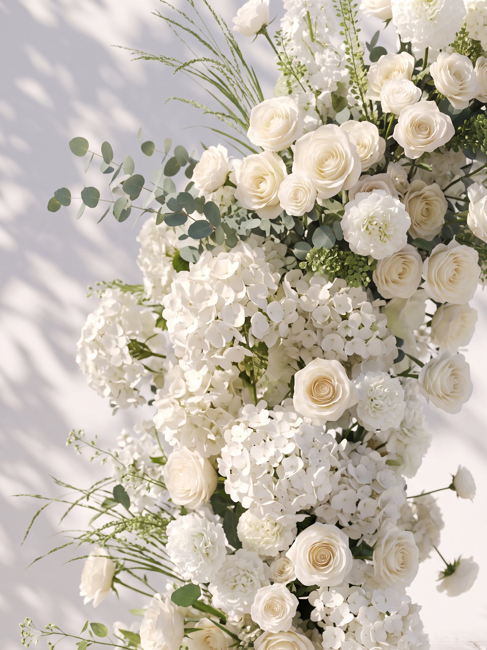 Ivardelle Luxury Horn Shaped Flower Arch with Frame for Wedding Party Event Backdrop Decoration — floral detail