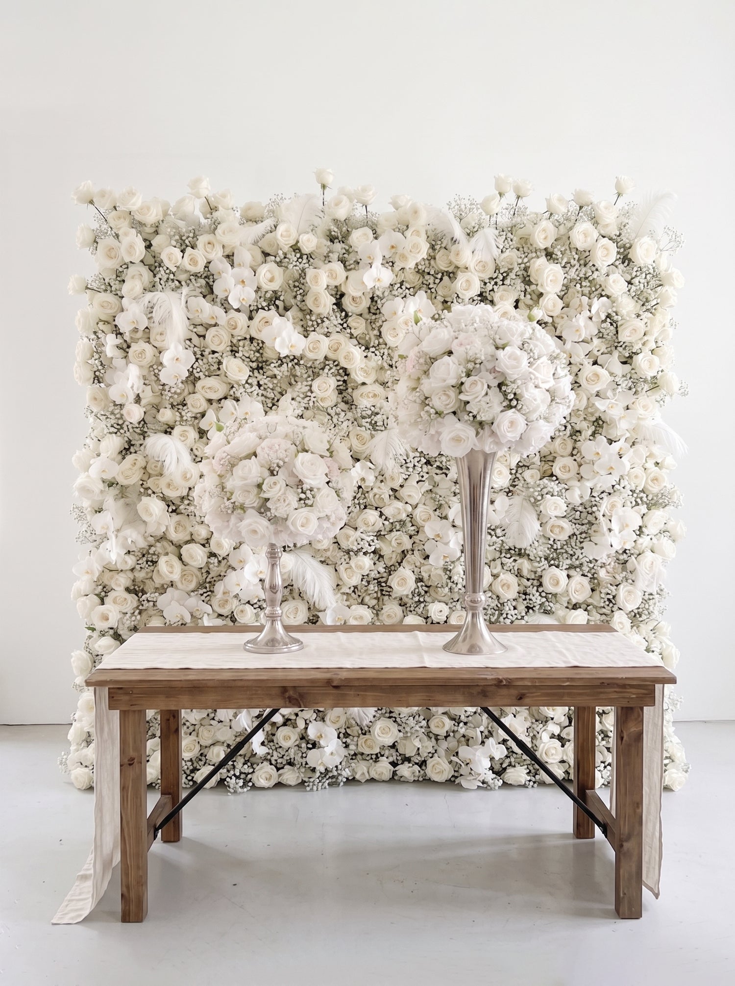 Lachlan: 5D Pure White Baby&