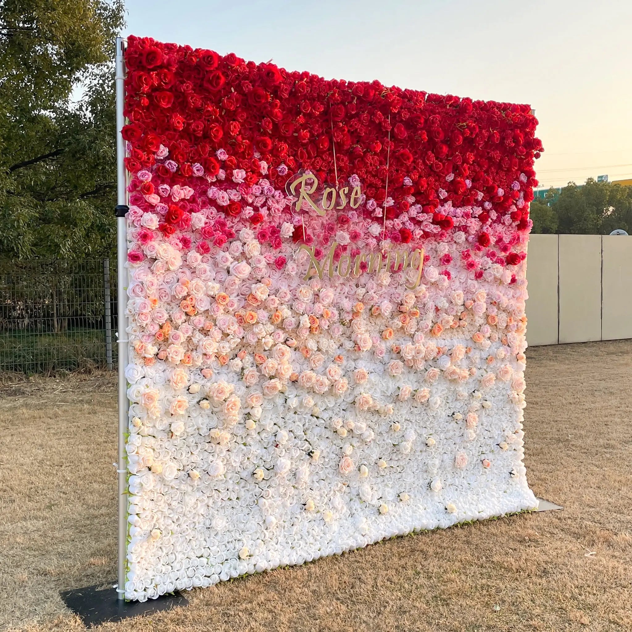 Lolita：5D Fabric Artificial rolling up curtain flower wall