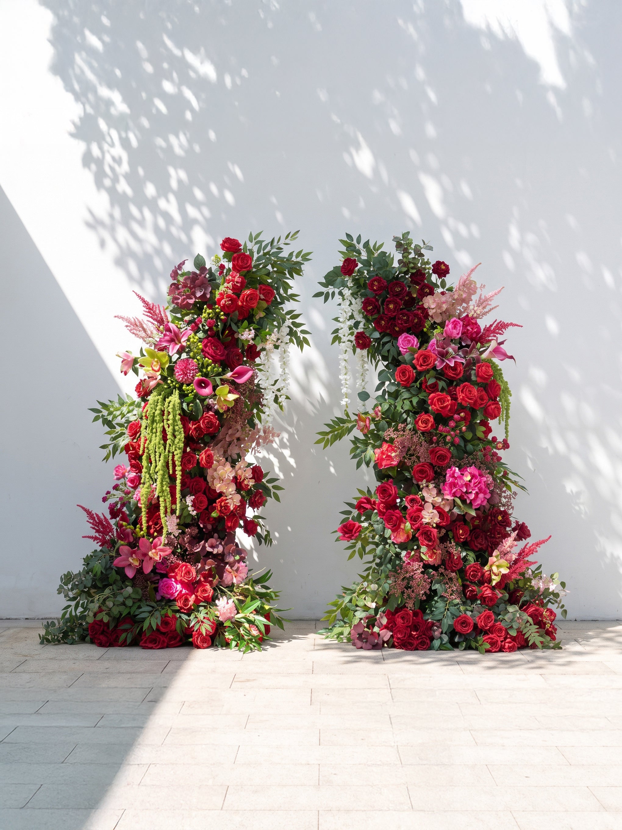 Marelmira Luxury Horn Shaped Flower Arch with Frame for Wedding Party Event Backdrop Decoration — front view