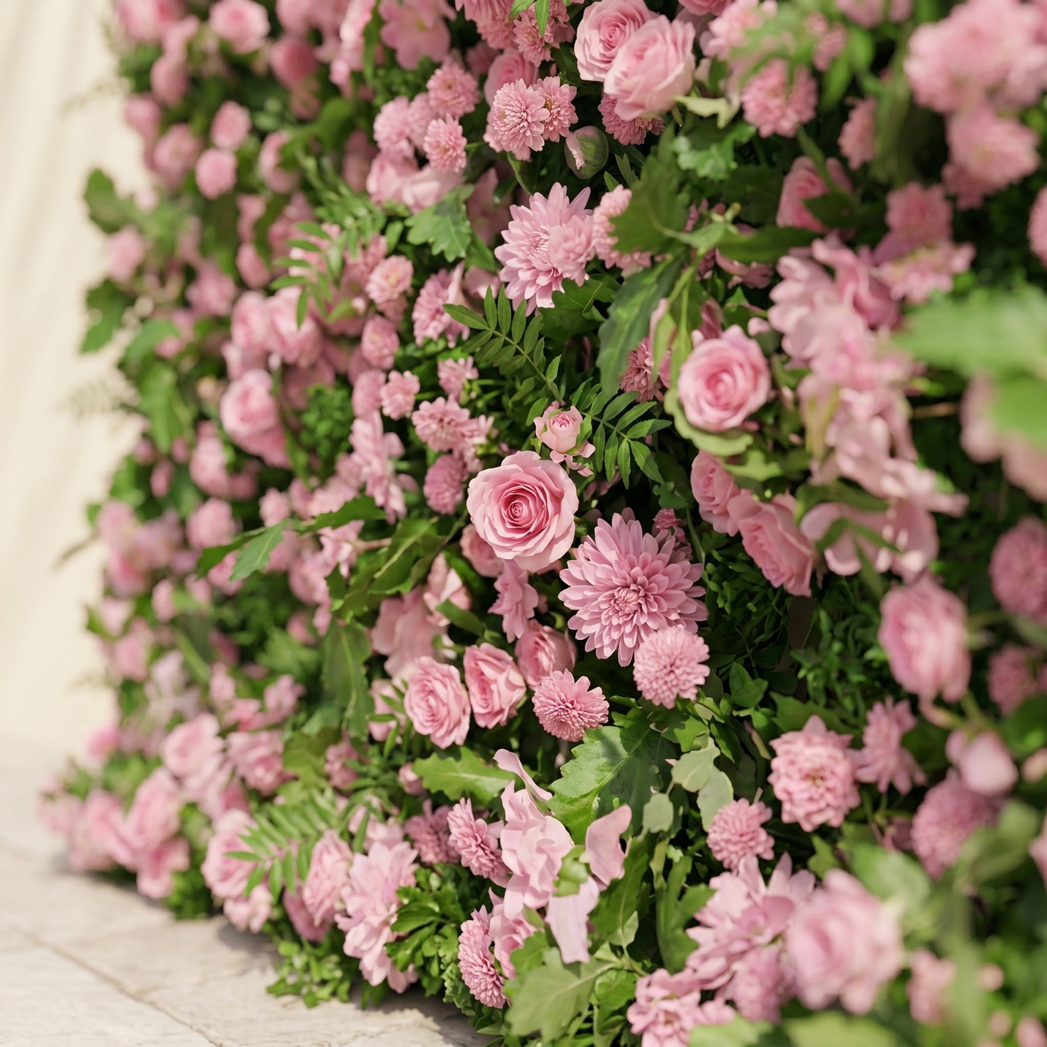 Mirenyne:Luxury 5D Pink roses Flower wall with Greenery for Outdoor Weddings&amp;Event Decor mirenyne detail 2