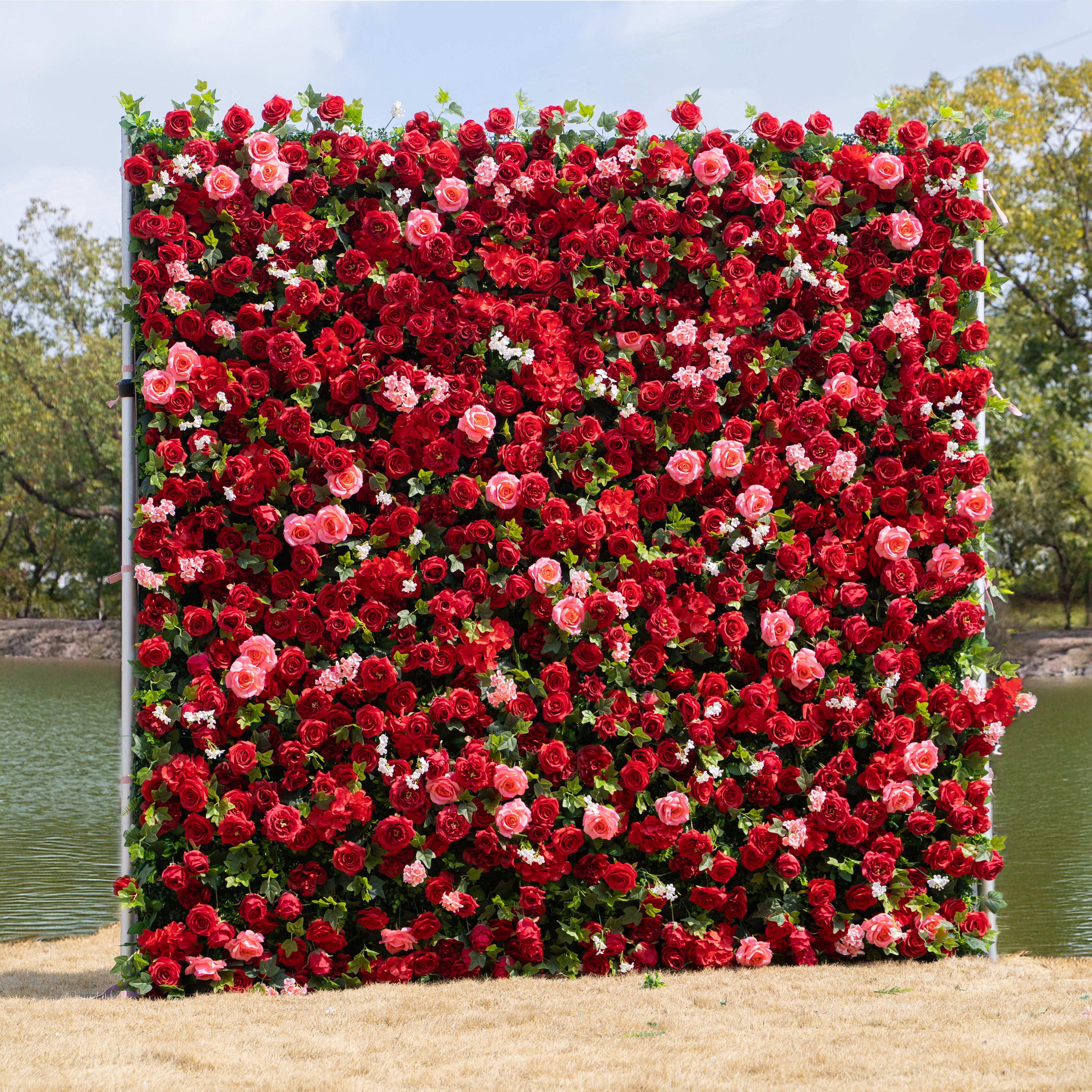 Noelle：3D Fabric Artificial rolling up curtain flower wall