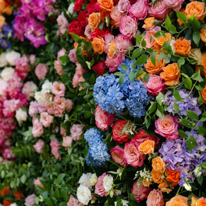 Noirae: 5D Wildflower Mix &amp; Lush Greenery Silk Rose Flower Wall Roll-Up Fabric Backdrop for Garden Events Decor