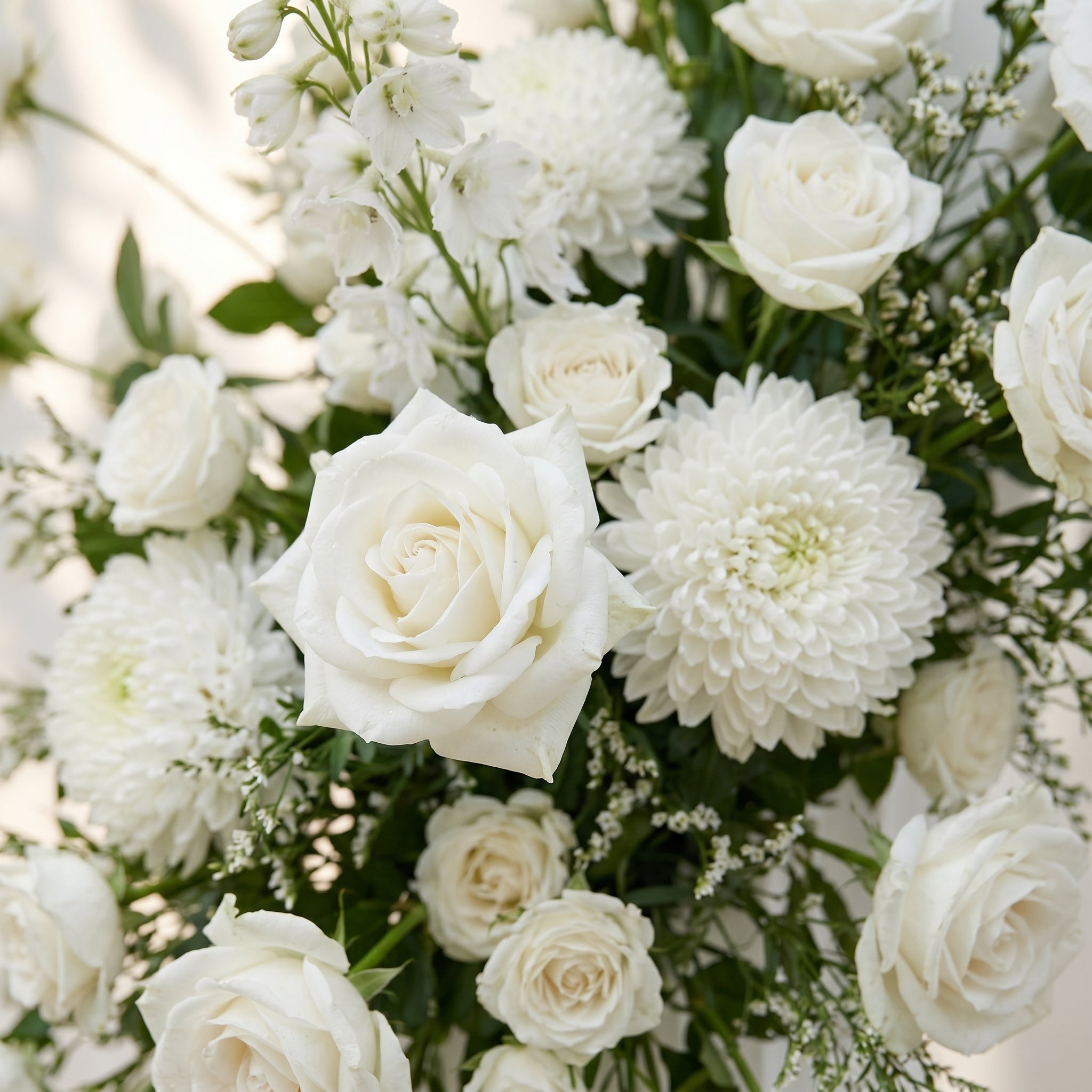 Norenlora:Wedding Background KT Board Decorative White Flower Rows With White Roses Exclude Frame norenlora detail 2